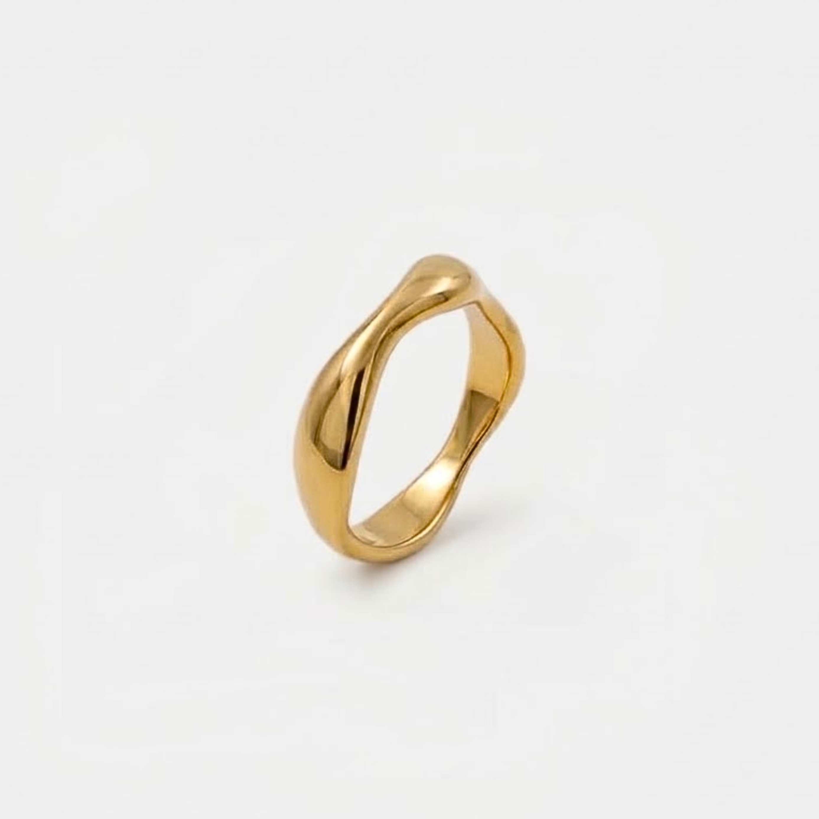 Fluid Wave Ring - Sculptural Gold Statement Ring - Modern Everyday Ring made in 18k Gold Vermeil. Ideal for everyday wear and perfect for birthday gifting and special occasions.