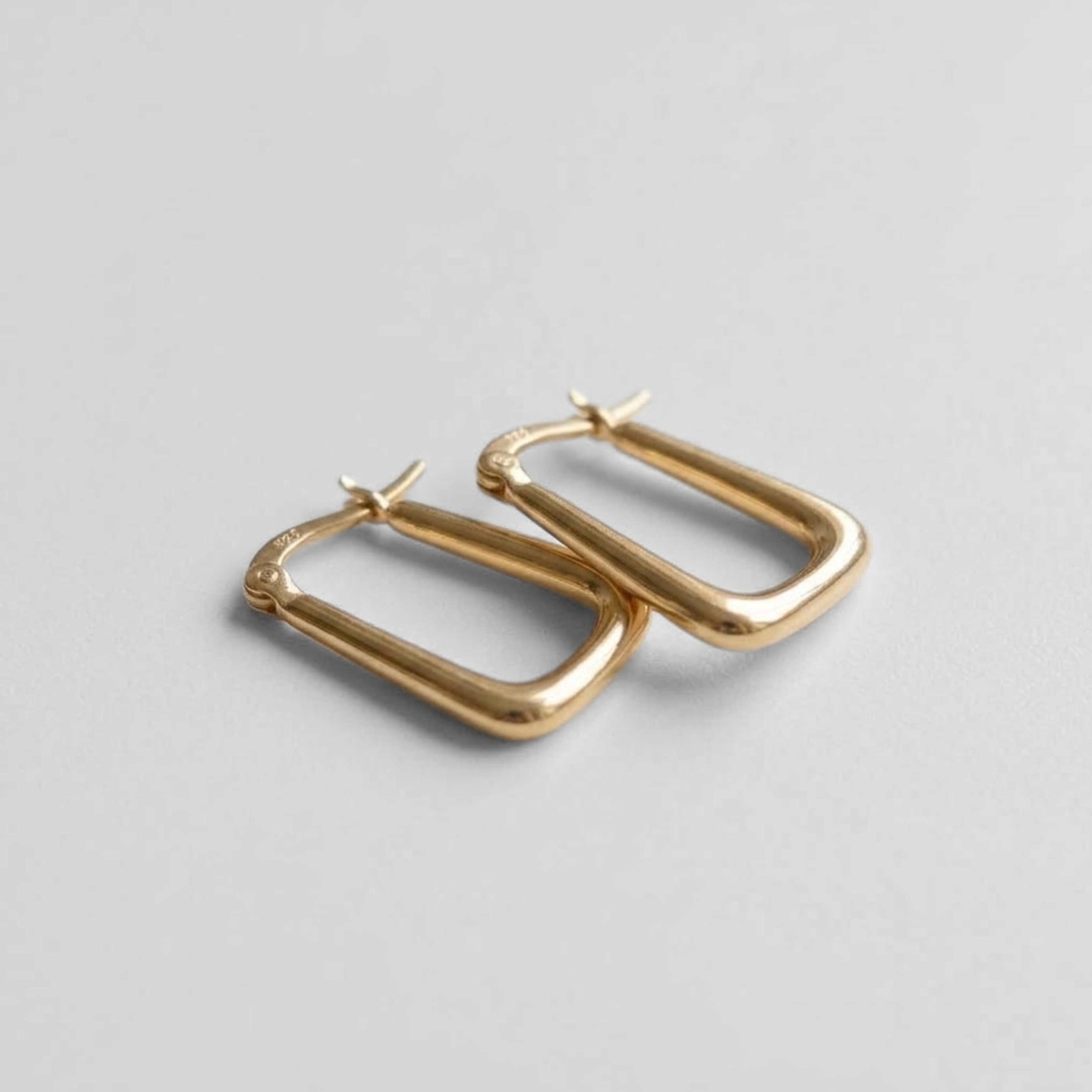 Adina Stone material options for 925 Sterling Silver, 18K Yellow Gold Vermeil, 18K White Gold Vermeil, 18K Rose Gold Vermeil.