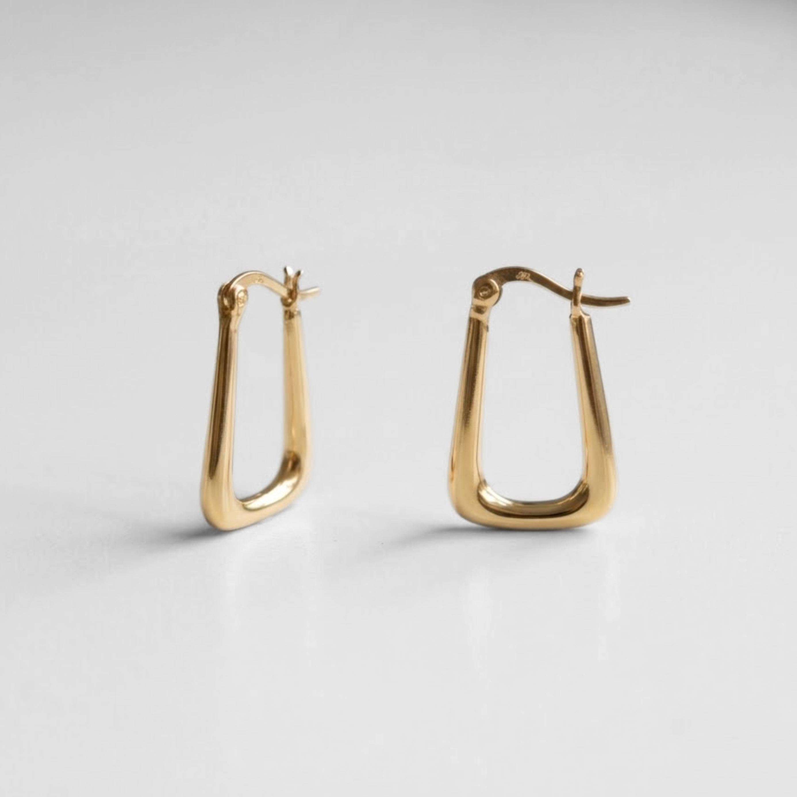 Rectangular Gold Hoops - Geometric Hoop Earrings - Hinged Hoop Earrings made in 18k Gold Vermeil. Ideal for everyday wear and perfect for birthday gifting and special occasions.