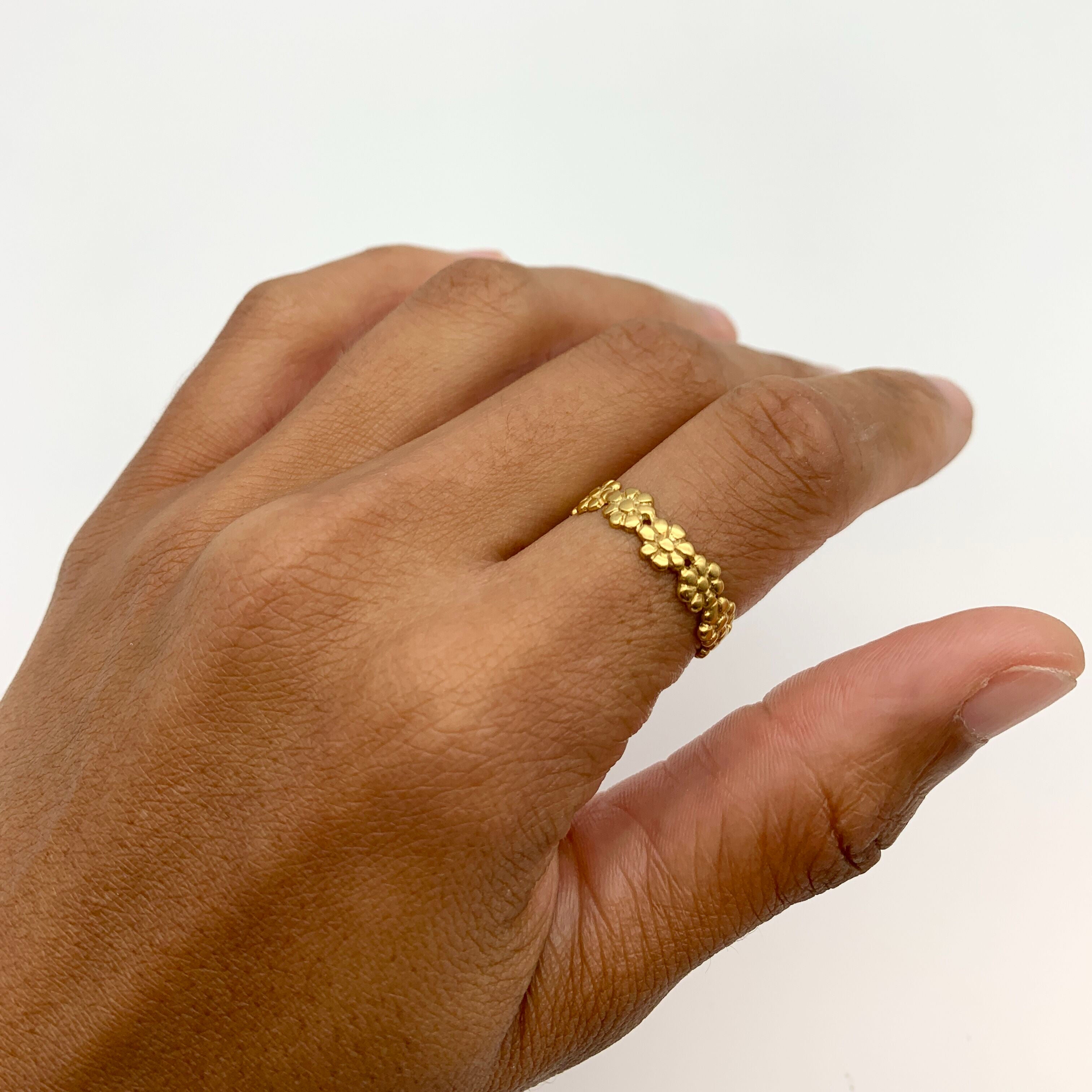 Gold Flower Band, Eternity Ring, Daisy Ring, Stackable Band, Gold Plated Band, Dainty Band, Floral Ring, Daisies Band, Gold Vermeil Ring