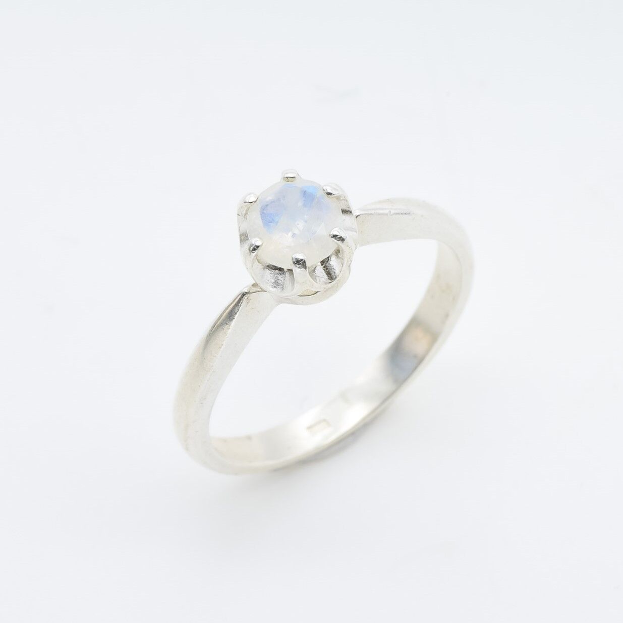 Moonstone jewelry design highlighting modern elegance and serene beauty.