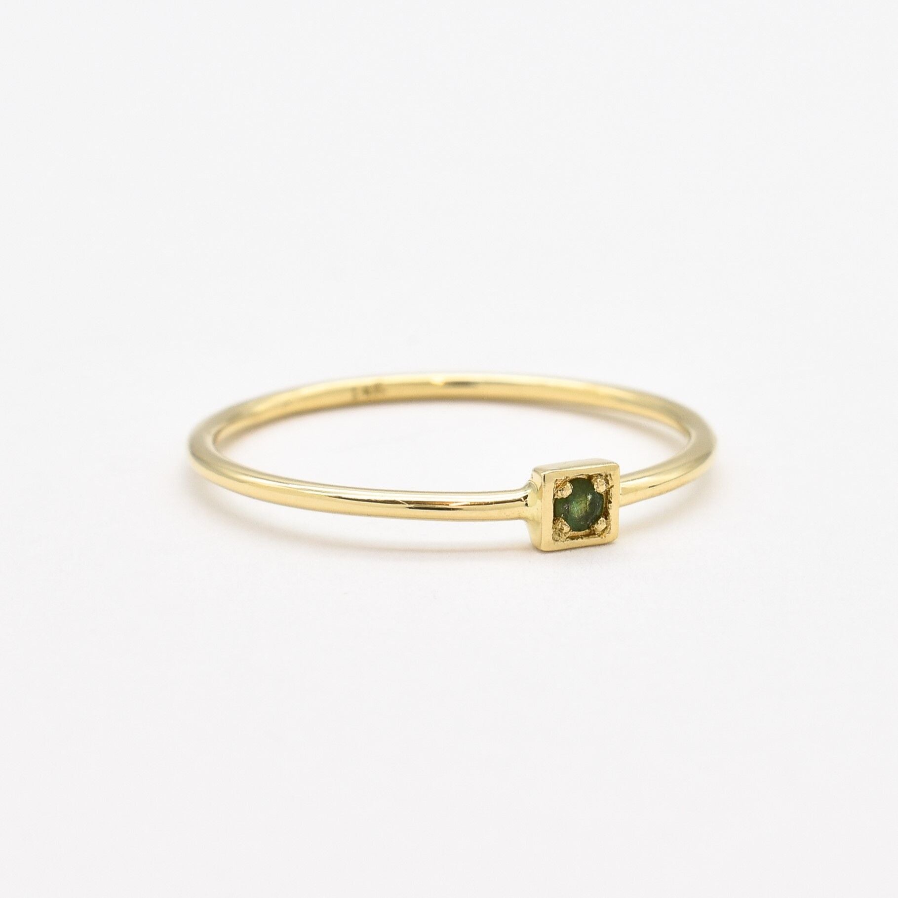 Solid Gold 14k Yellow Gold Ring set with Natural May Birthstone Emerald, in a dainty round cut, and natural green color. Non-tarnish solid gold ring, perfect as anniversary or birthday present.