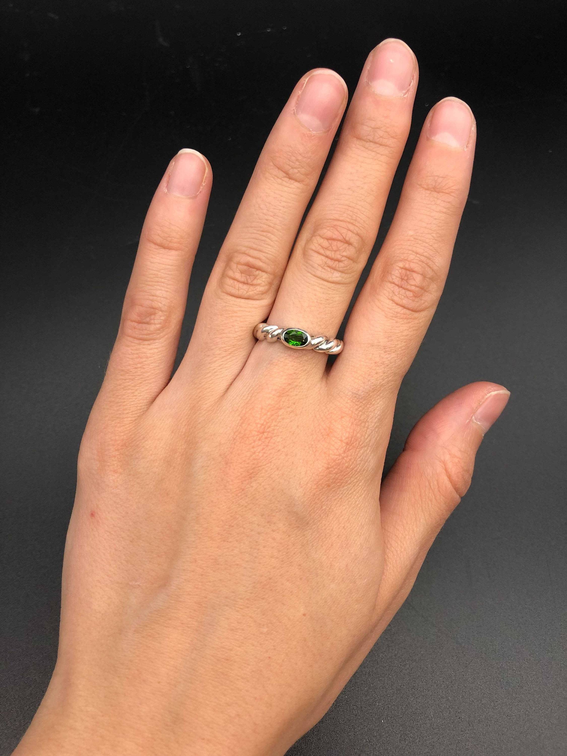 Nature-inspired design perfect for boho and minimalist styles.