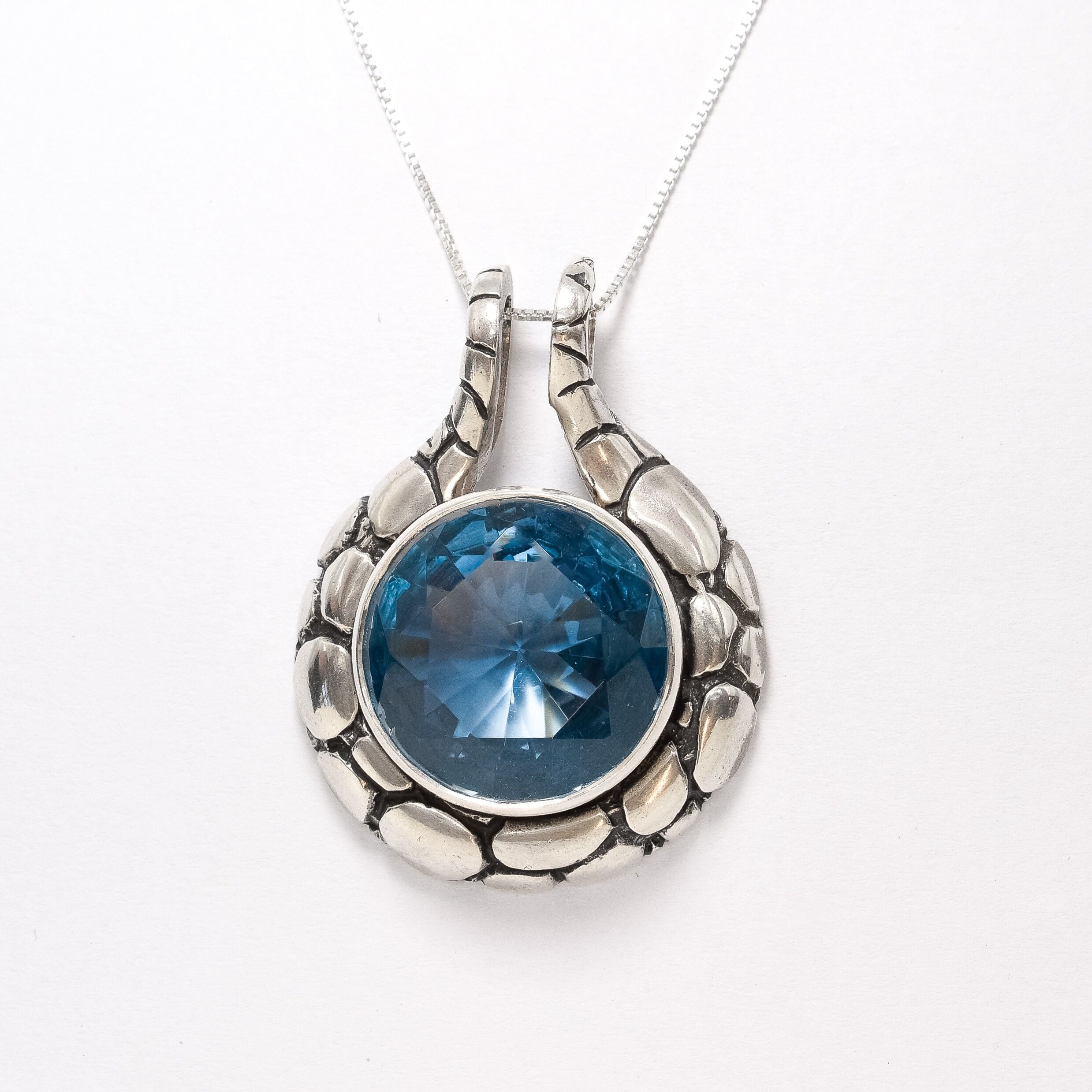 Blue Topaz Pendant, Natural Blue Topaz, Vintage Pendants, December Birthstone, Genuine Topaz, December Pendant, Blue Pendant, Silver Pendant (607201400)