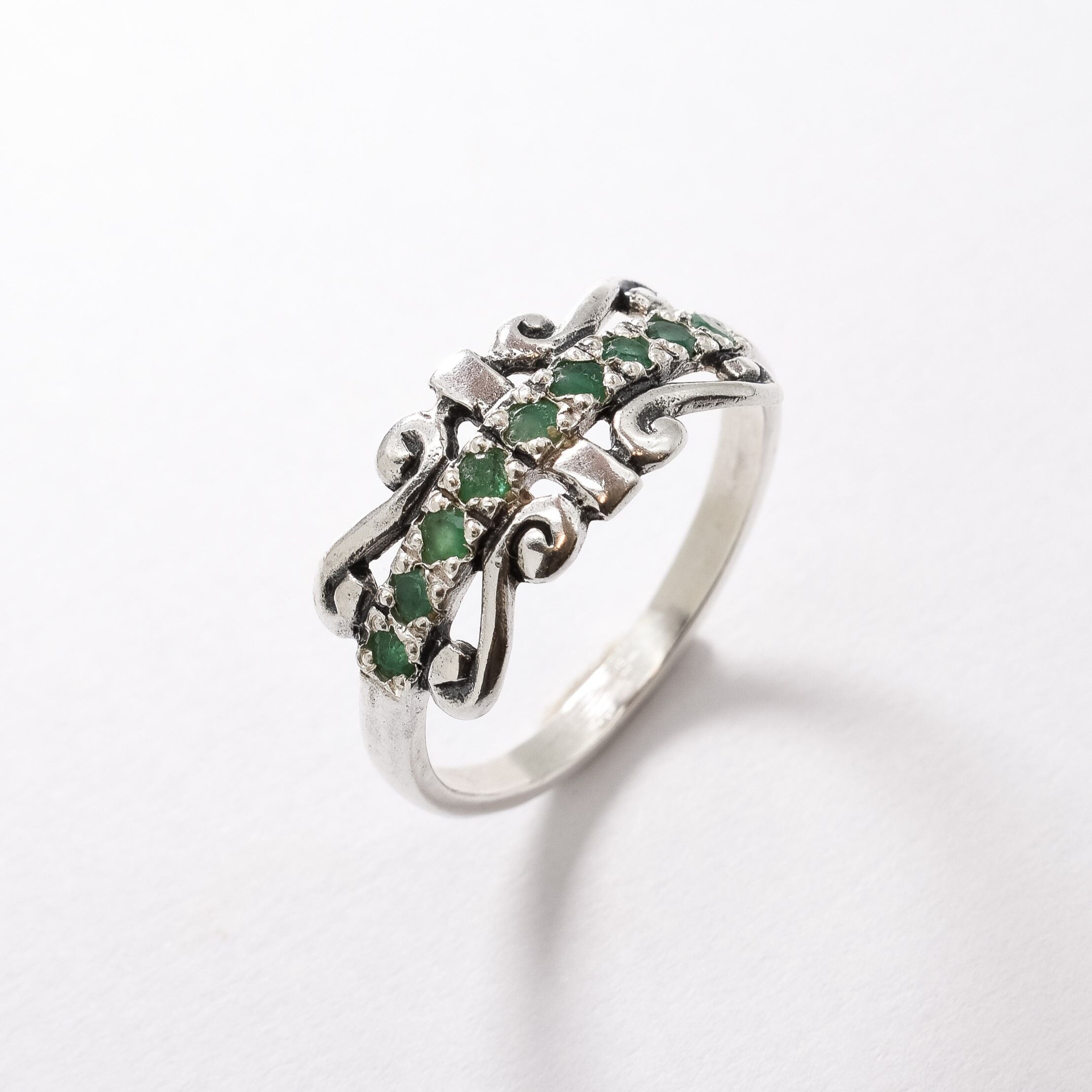 Natural Emerald Ring made in 925 Sterling Silver with Round Natural Green Emerald in Pavé setting, May Birthstone gift idea, symbolizes growth, harmony, and deep emotional healing, ideal for everyday wear and perfect for birthday gifting and special occasions.