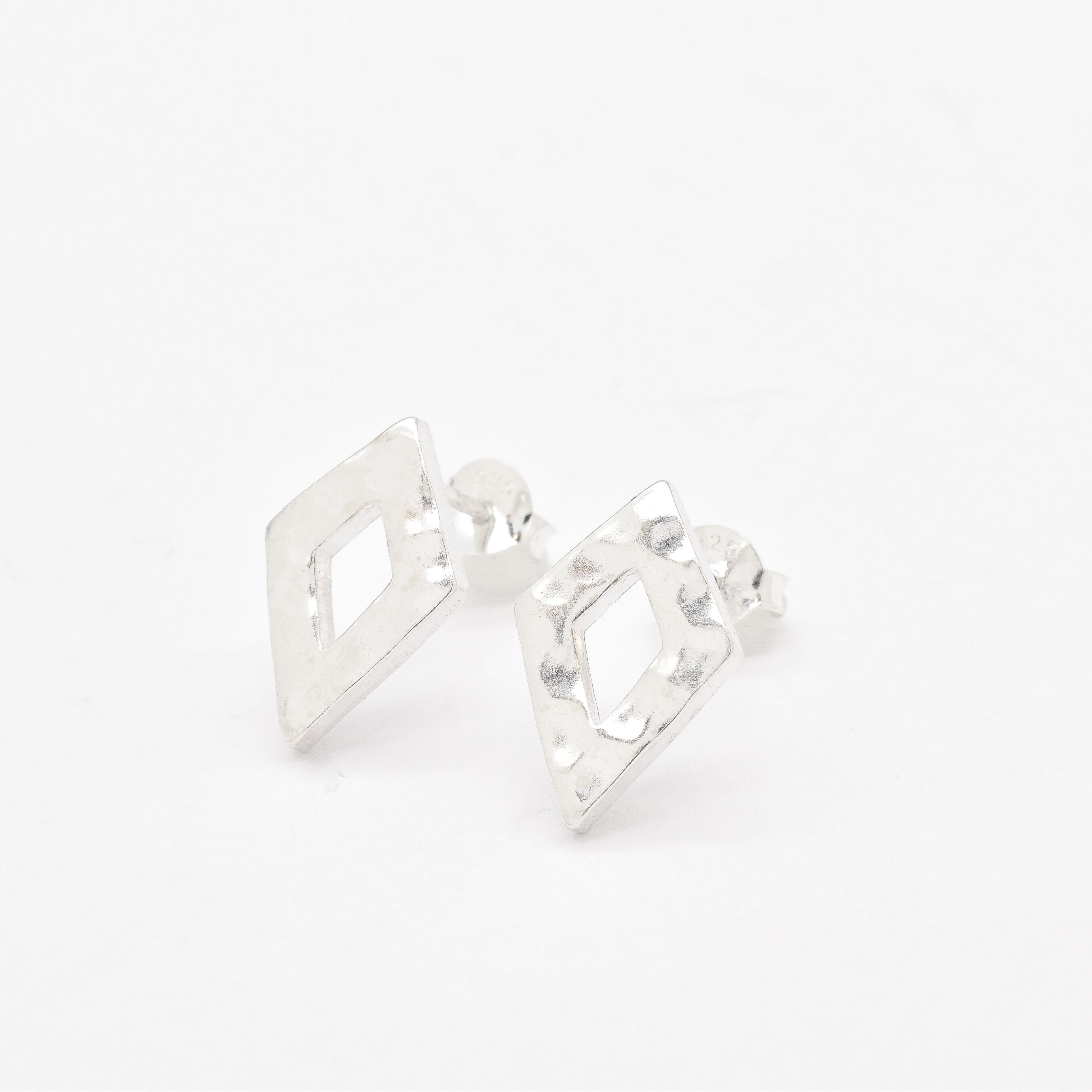 EA031440010-E-0S: Sterling Silver 925