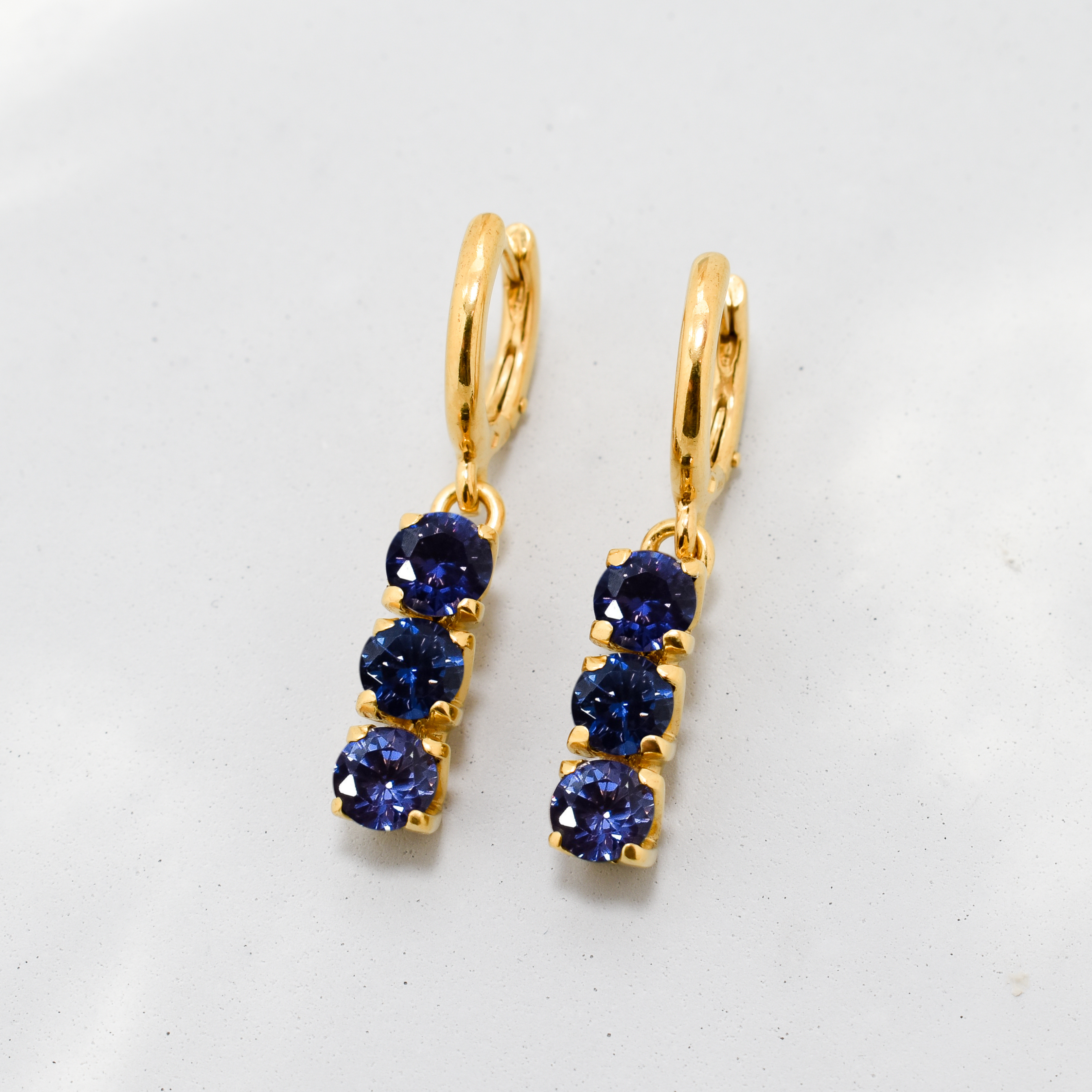 2104-E-cTAN: Gold Vermeil 18k Created Tanzanite 5mm