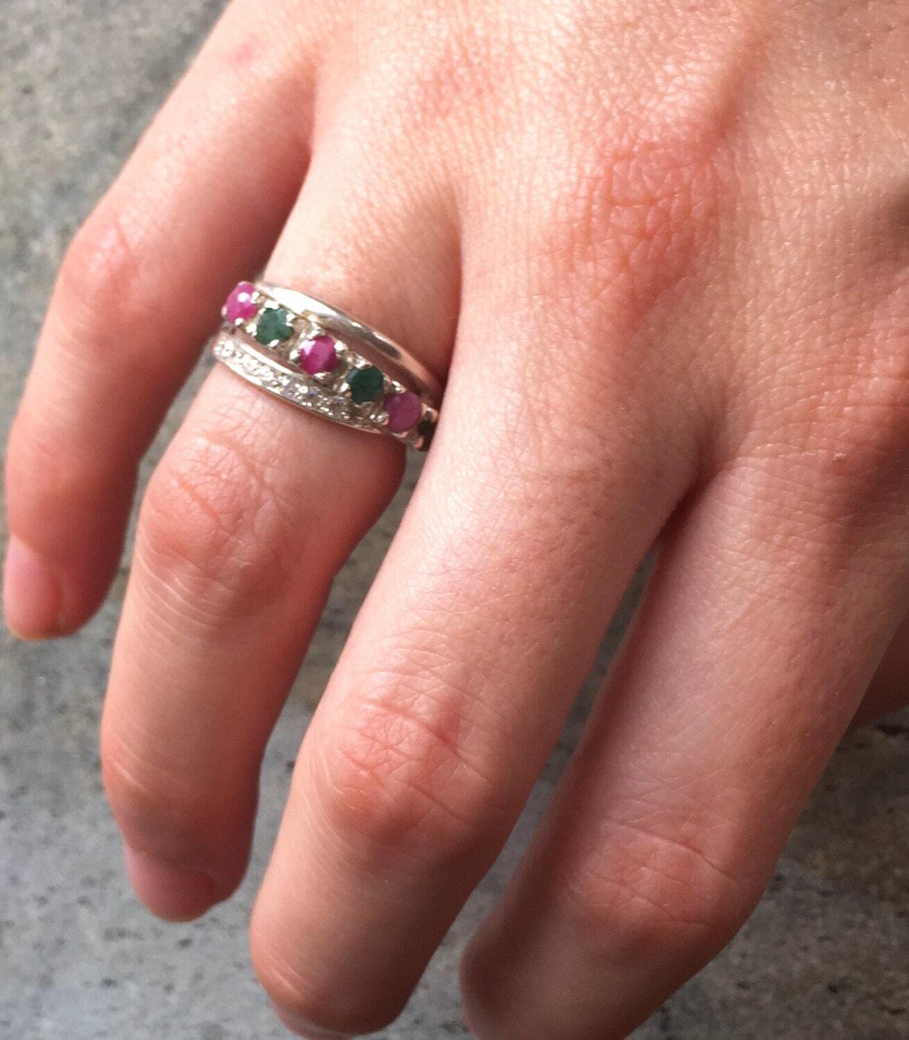 Chic 925 Sterling Silver Ring featuring a Round Natural Green Emerald, symbolizes love and healing, great for daily wear.