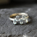 Five-stone topaz ring ideal for daily elegance or a chic birthday gesture.