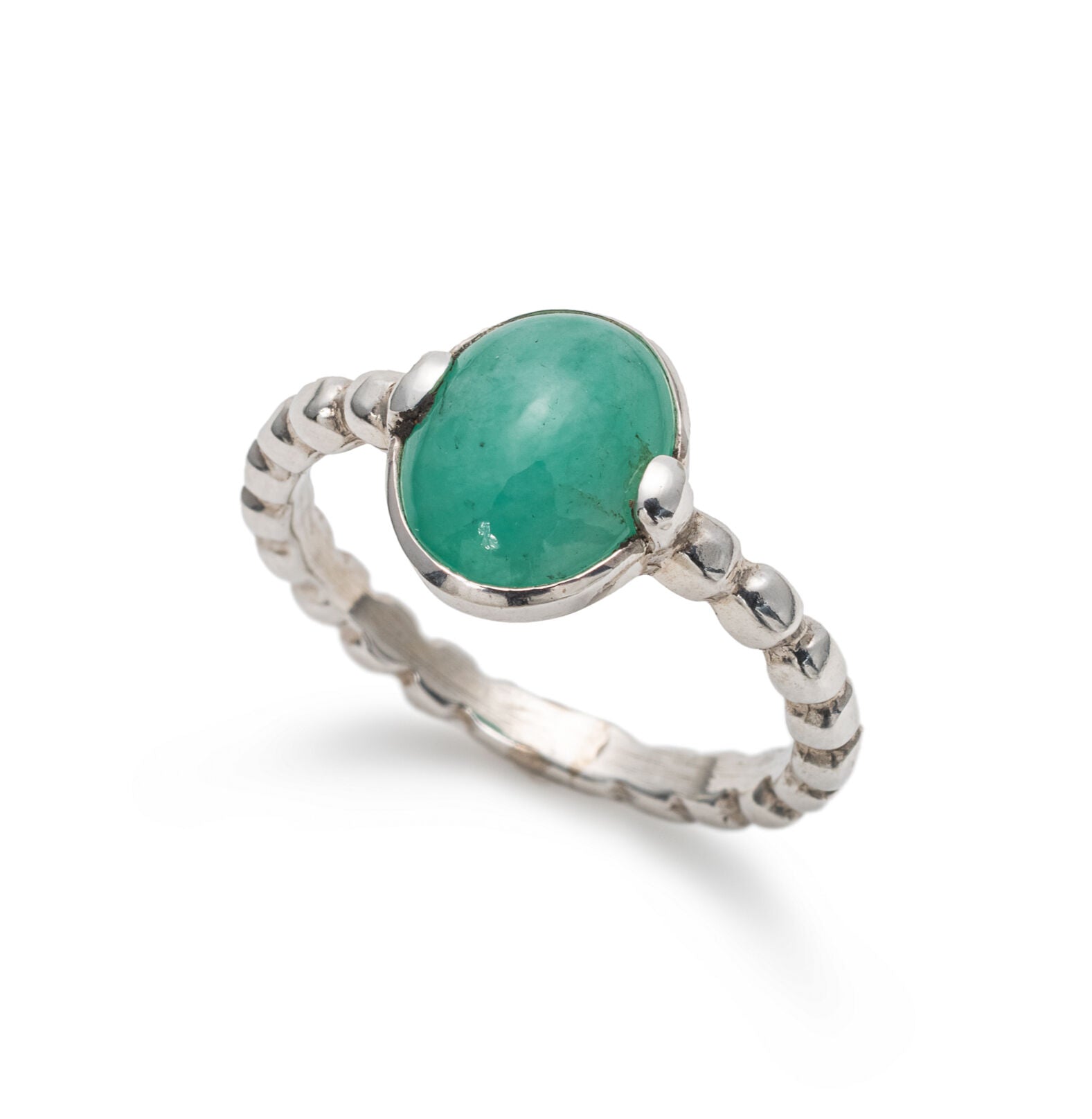 Natural Emerald Ring made in 925 Sterling Silver with Oval Natural Green Emerald in Prong setting, May Birthstone gift idea, symbolizes growth, harmony, and deep emotional healing, ideal for everyday wear and perfect for birthday gifting and special occasions.