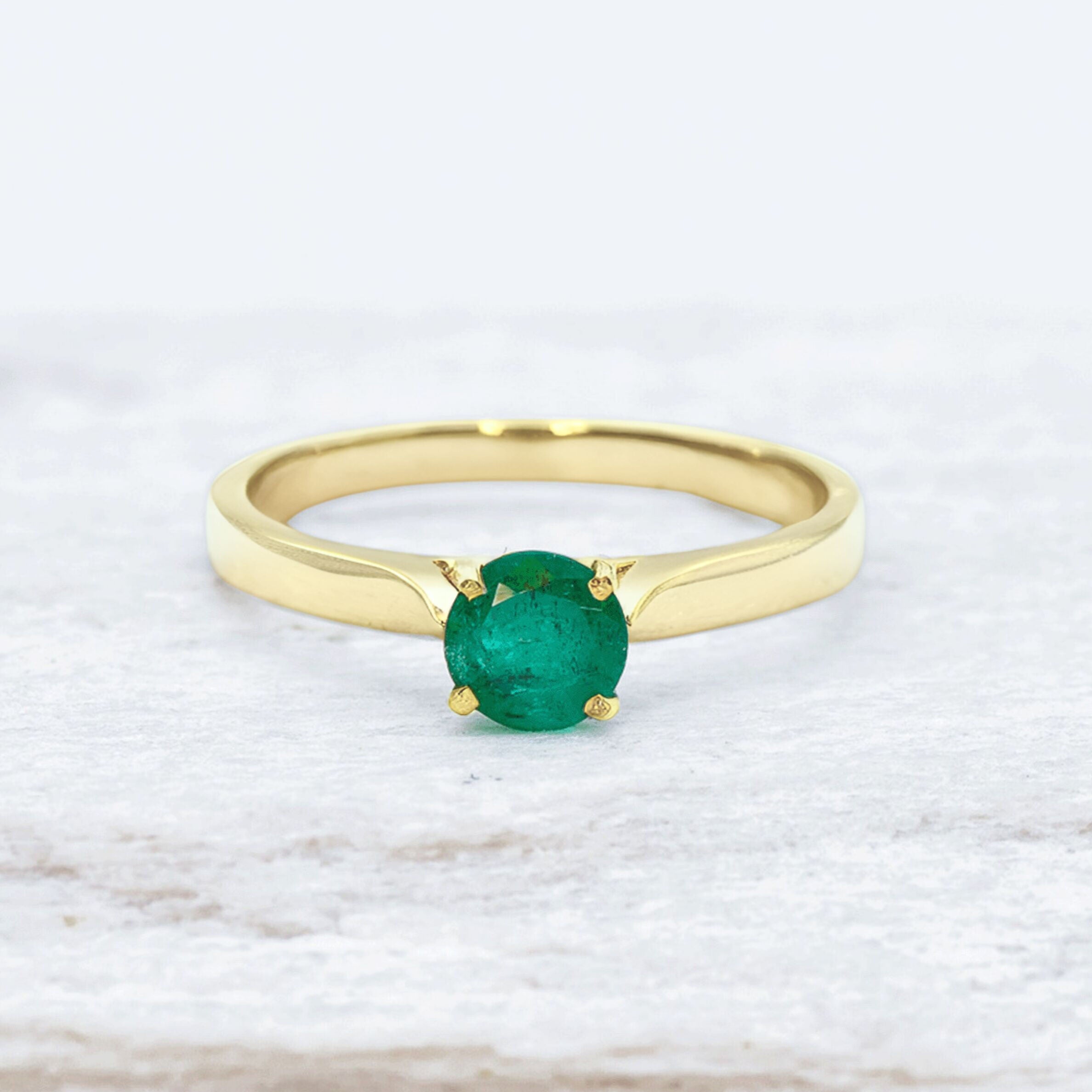 Genuine Emerald Ring set in Solid 18k Yellow Gold, with minimalist design, perfect as Proposal Ring or Anniversary Ring