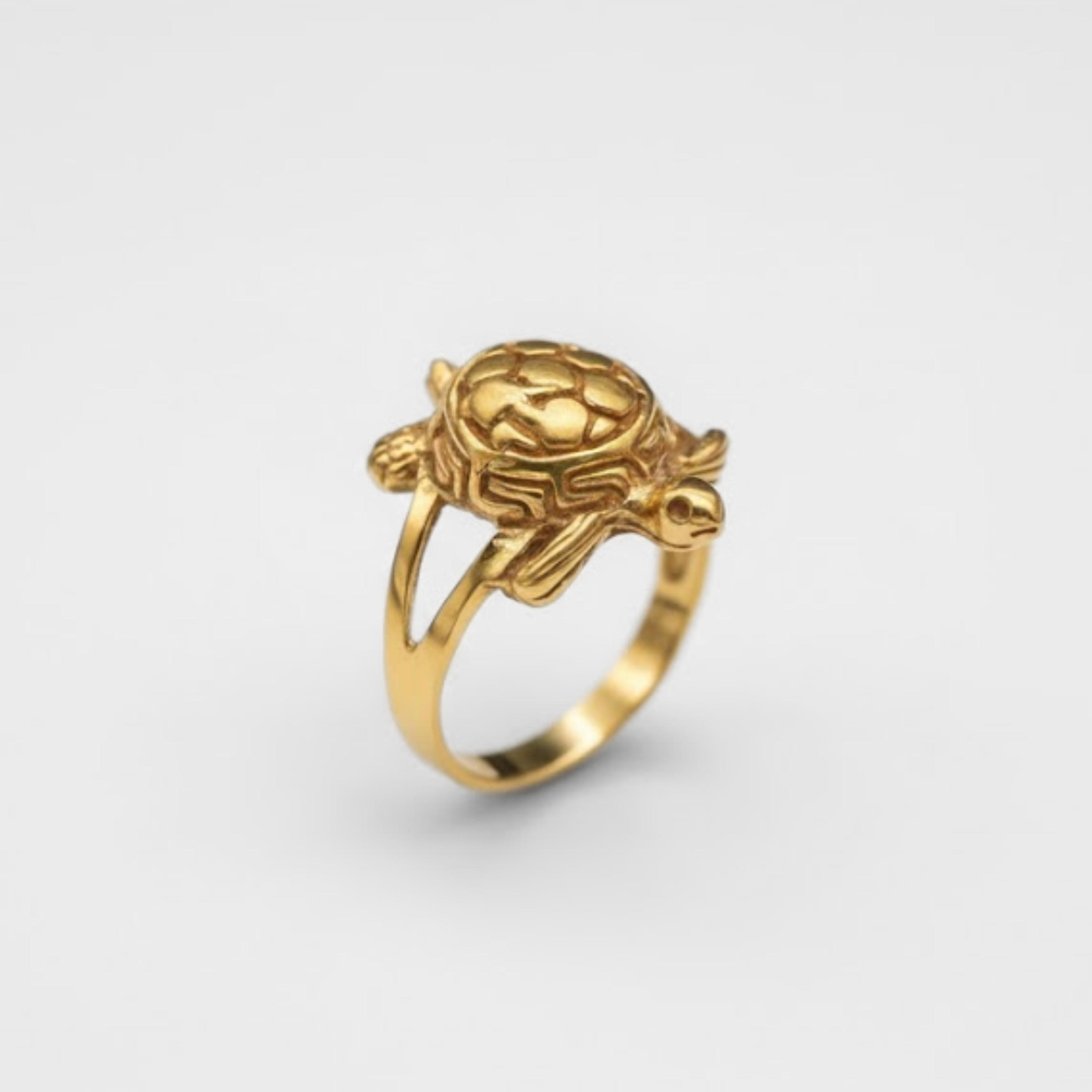 Charming Small Turtle Ring crafted in 18k Gold Vermeil, a delightful gift for animal lovers on any occasion.