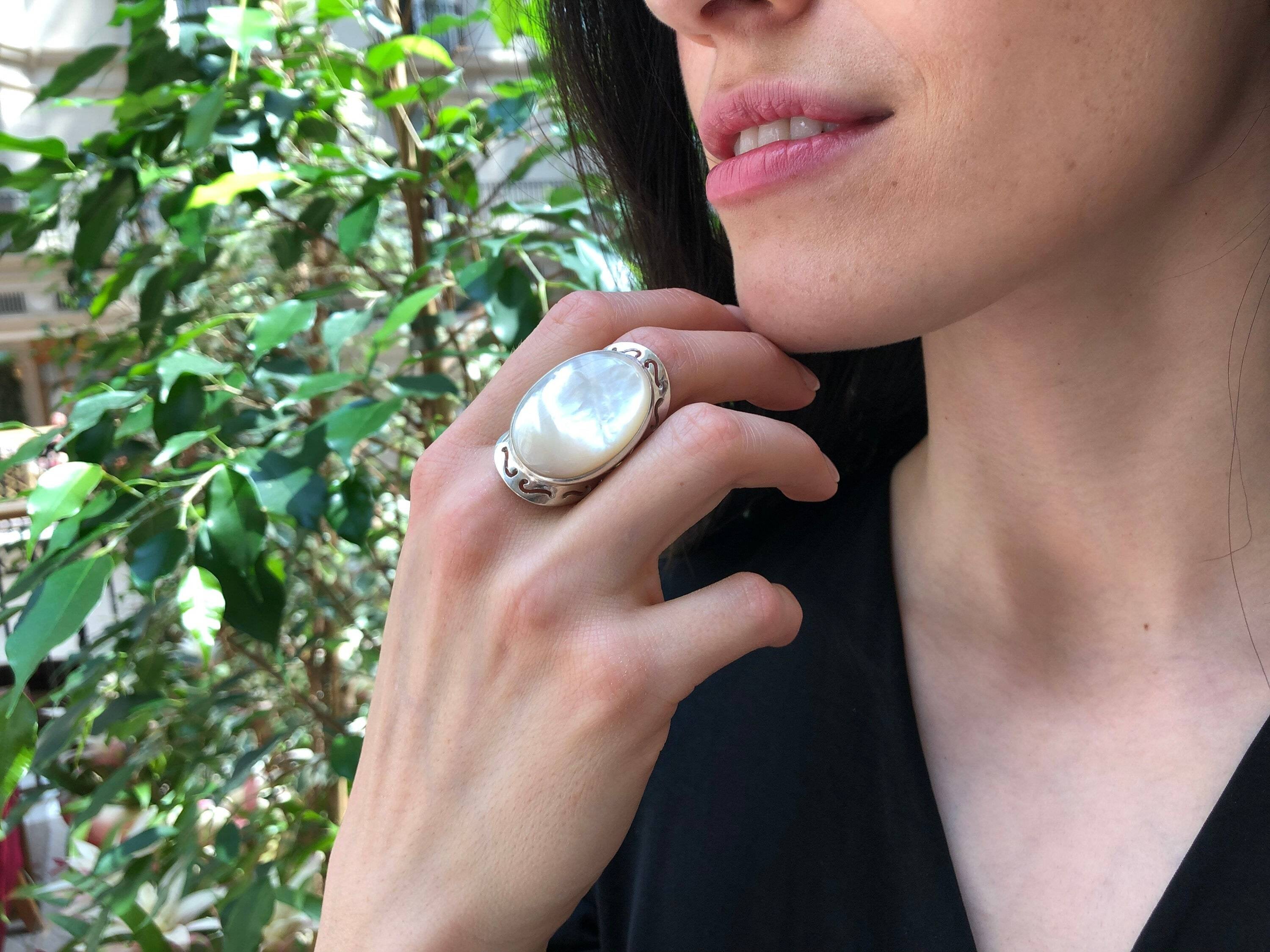 Shell Pearl Ring, Mother of Pearls, Natural Shell Pearl, June Birthstone, Silver Oval Ring, Pearl Ring, Vintage Pearl Ring, 925 Silver Ring