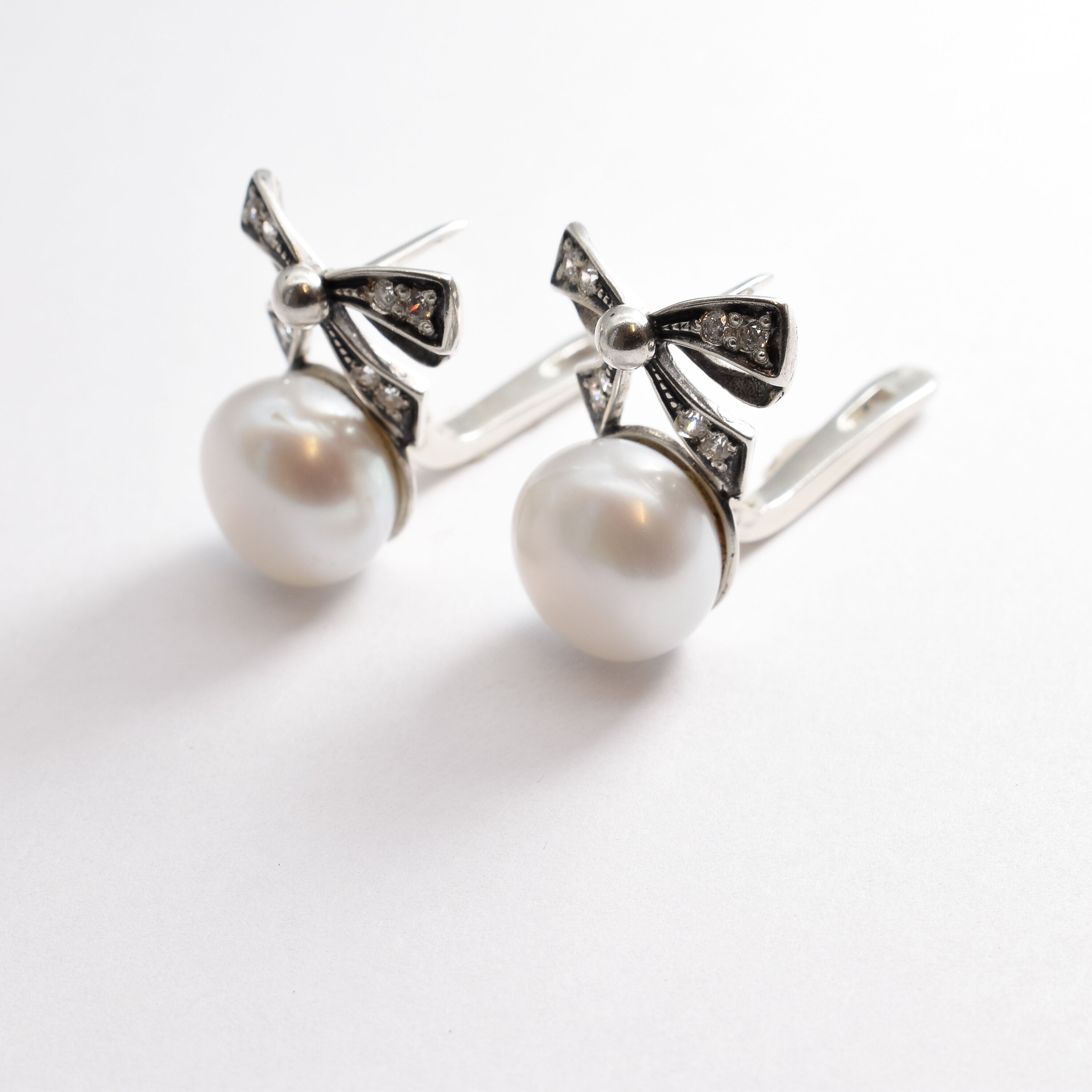 White Pearl Earrings, Natural Pearl, Ribbon Earrings, Large Bow Earrings, White Vintage Earrings, Heavy Earrings, Solid Silver Earrings