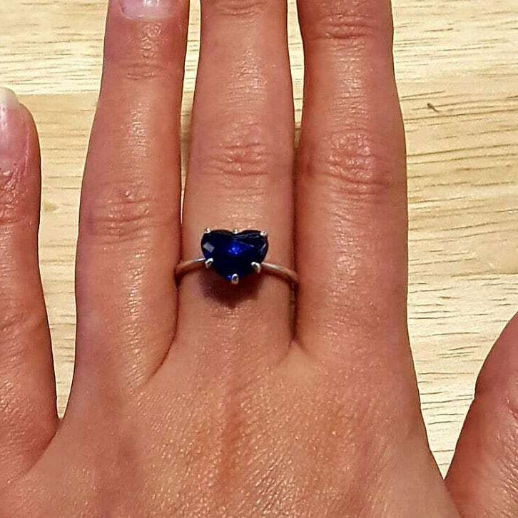Sapphire Solitaire Ring in 925 Sterling Silver, September Birthstone, symbolizes sincerity and ideal for daily wear and gifts.