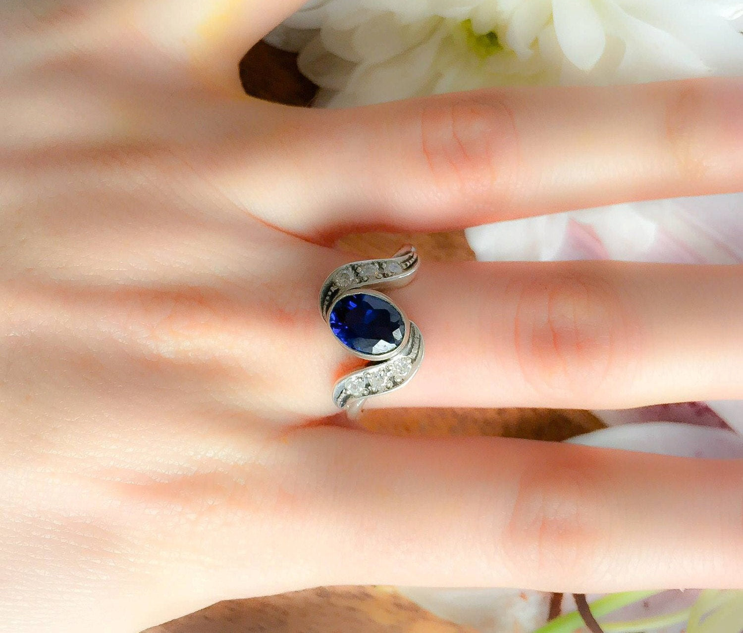 Sapphire Ring in 925 Sterling Silver with Oval Blue Sapphire, perfect for birthdays and special occasions.