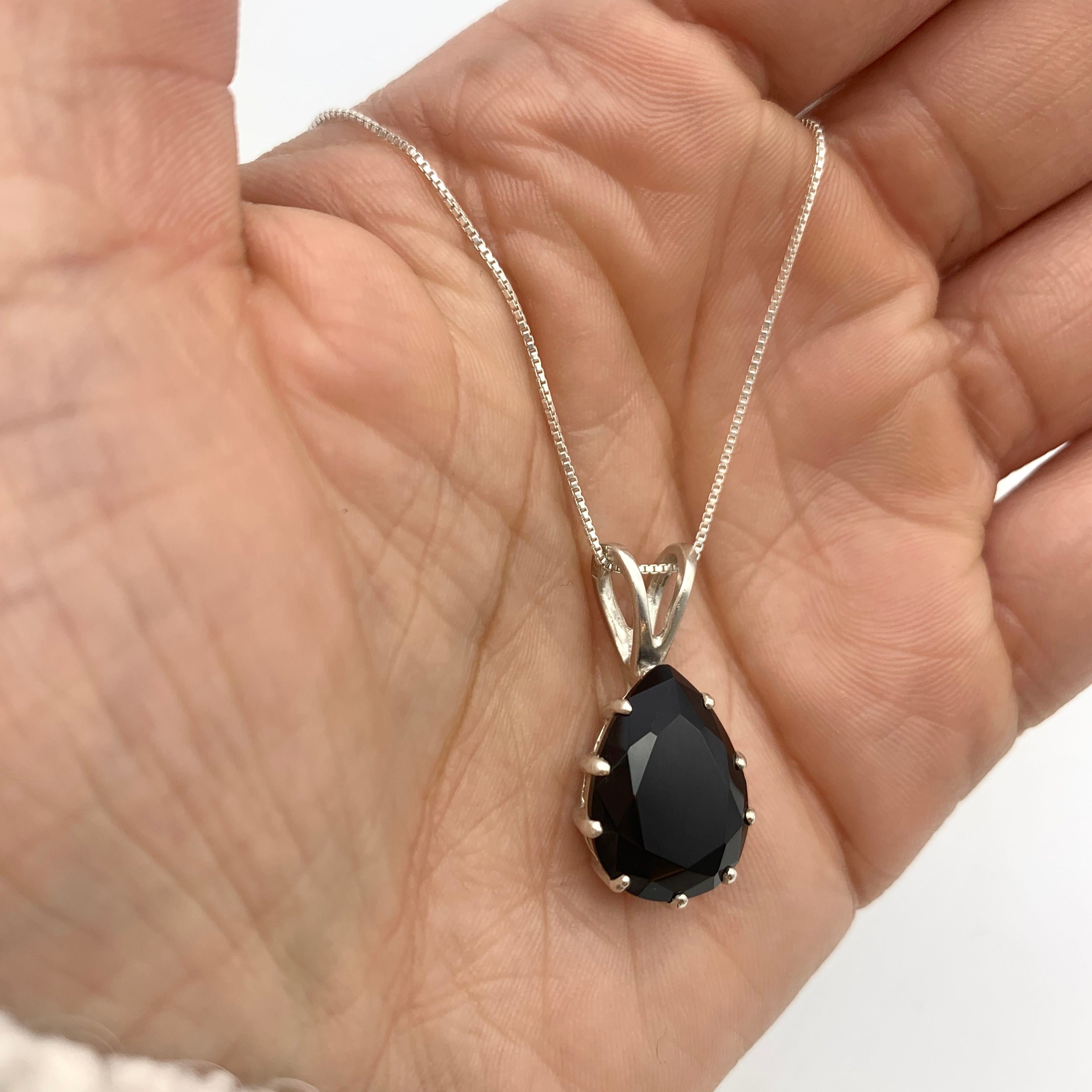 Onyx Pendant Necklace is a sophisticated gift for birthdays or anniversaries.