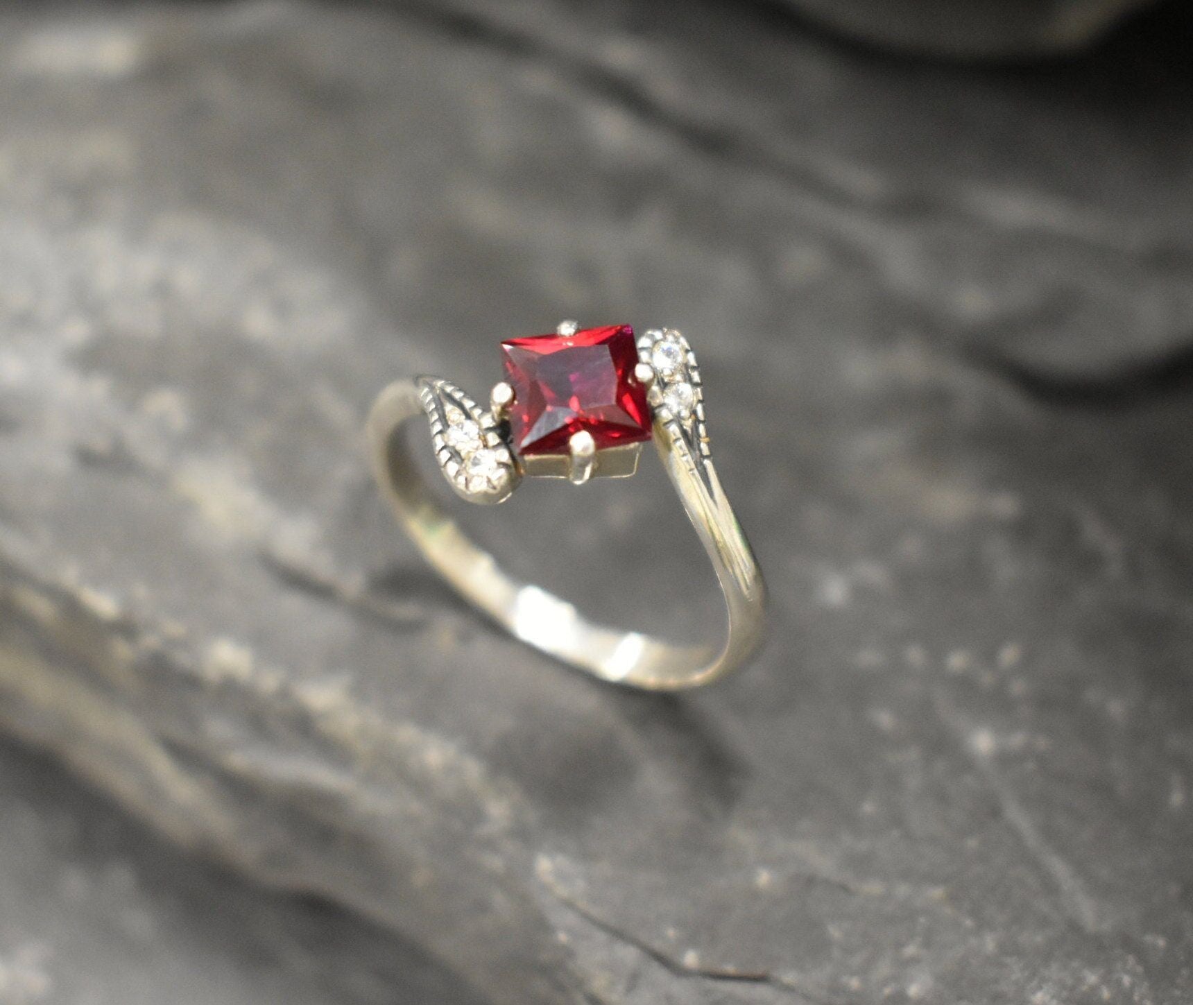 Square Garnet Ring, Natural Garnet, Antique Ring, January Birthstone, Red Vintage Ring, Engagement Ring, Dainty Ring, Sterling Silver Ring