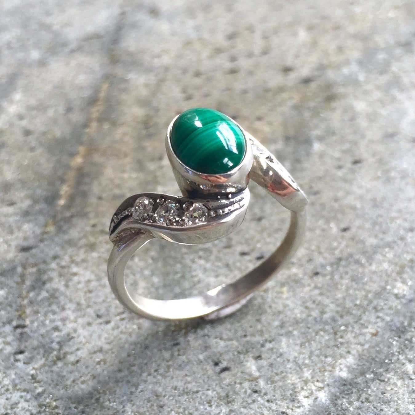 Malachite Ring, Vintage Ring, Green Ring, Green Stone Ring, Natural Gem, Antique Ring, Solid Silver Ring, Silver Ring, Pure Silver
