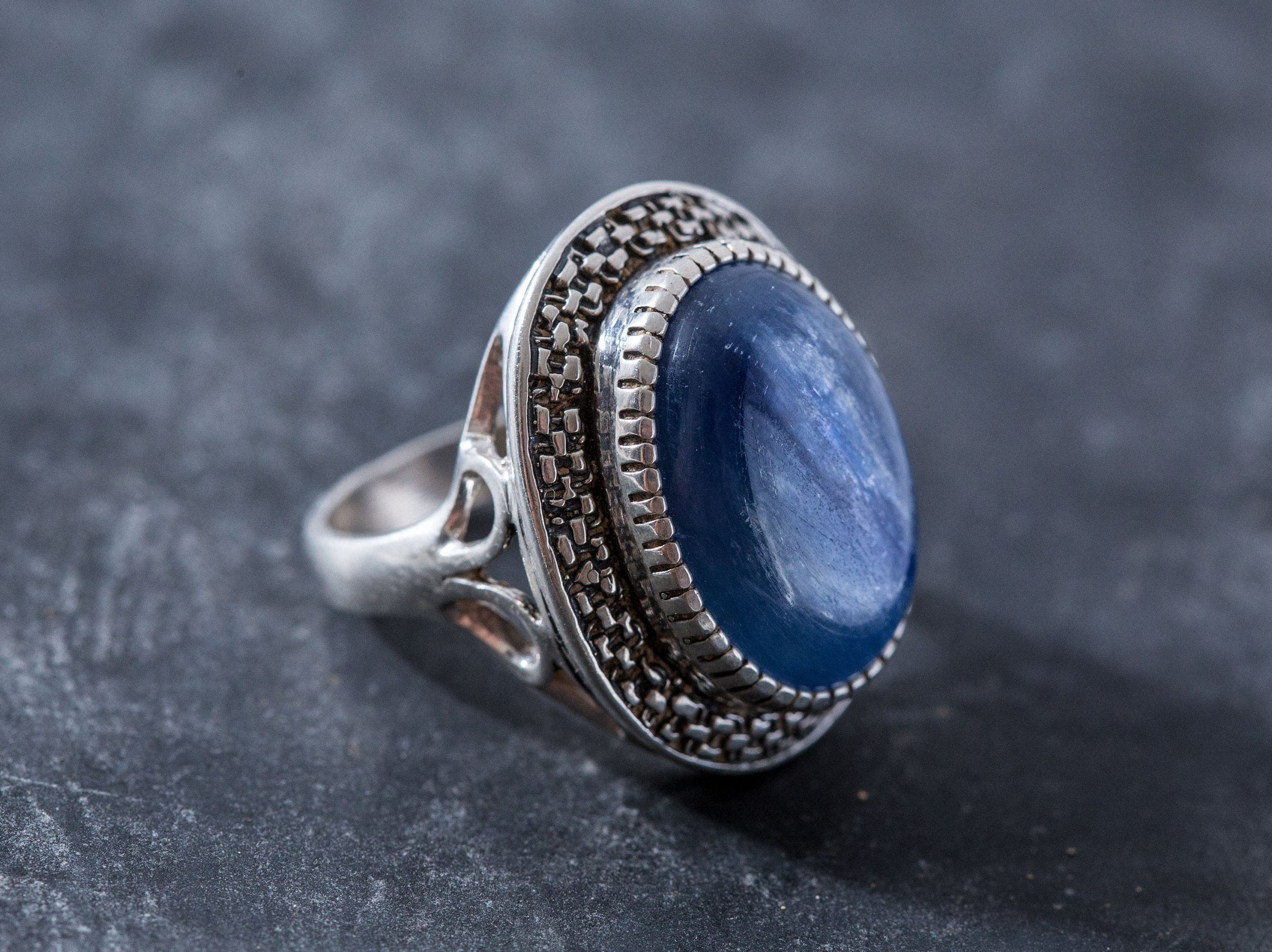 Large Kyanite Ring, Natural Blue Kyanite, Vintage Blue Rings, Large Stone Ring, African Kyanite, Unique Ring Design, Silver Ring, Kyanite