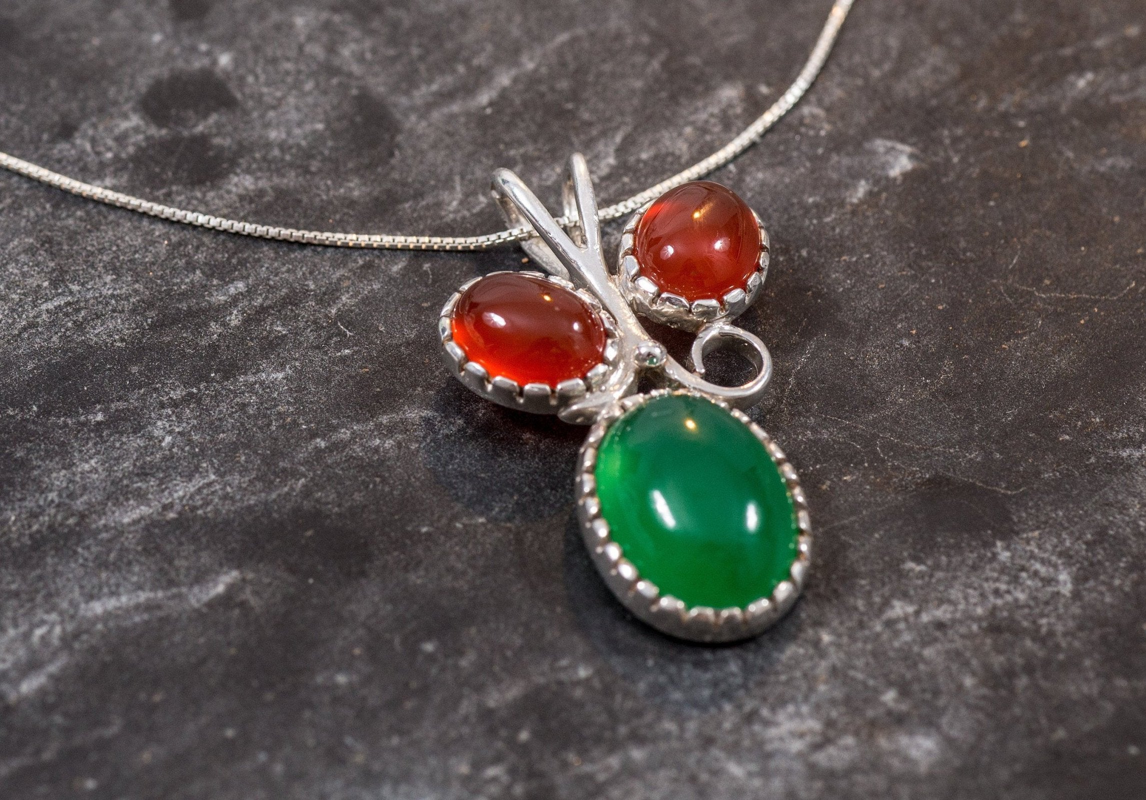 Emerald Pendant, Carnelian Pendant, Natural Carnelian, August Birthstone, Leaf Pendant, Created Emerald, Solid Silver Pendant, Carnelian