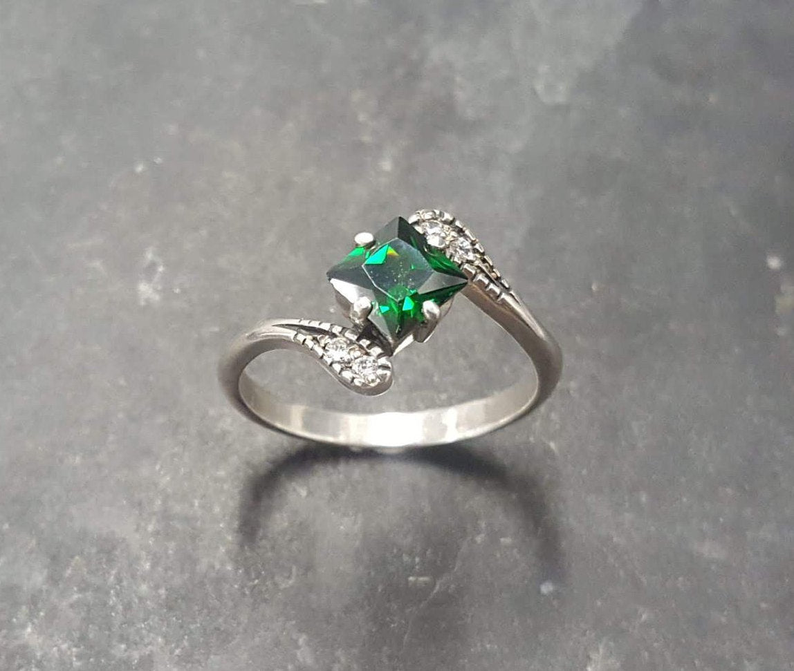 Emerald Ring, Created Emerald, Vintage Ring, Dainty Ring, Engagement Ring, Square Ring, Asymmetric Ring, Green Ring, Solid Silver Ring