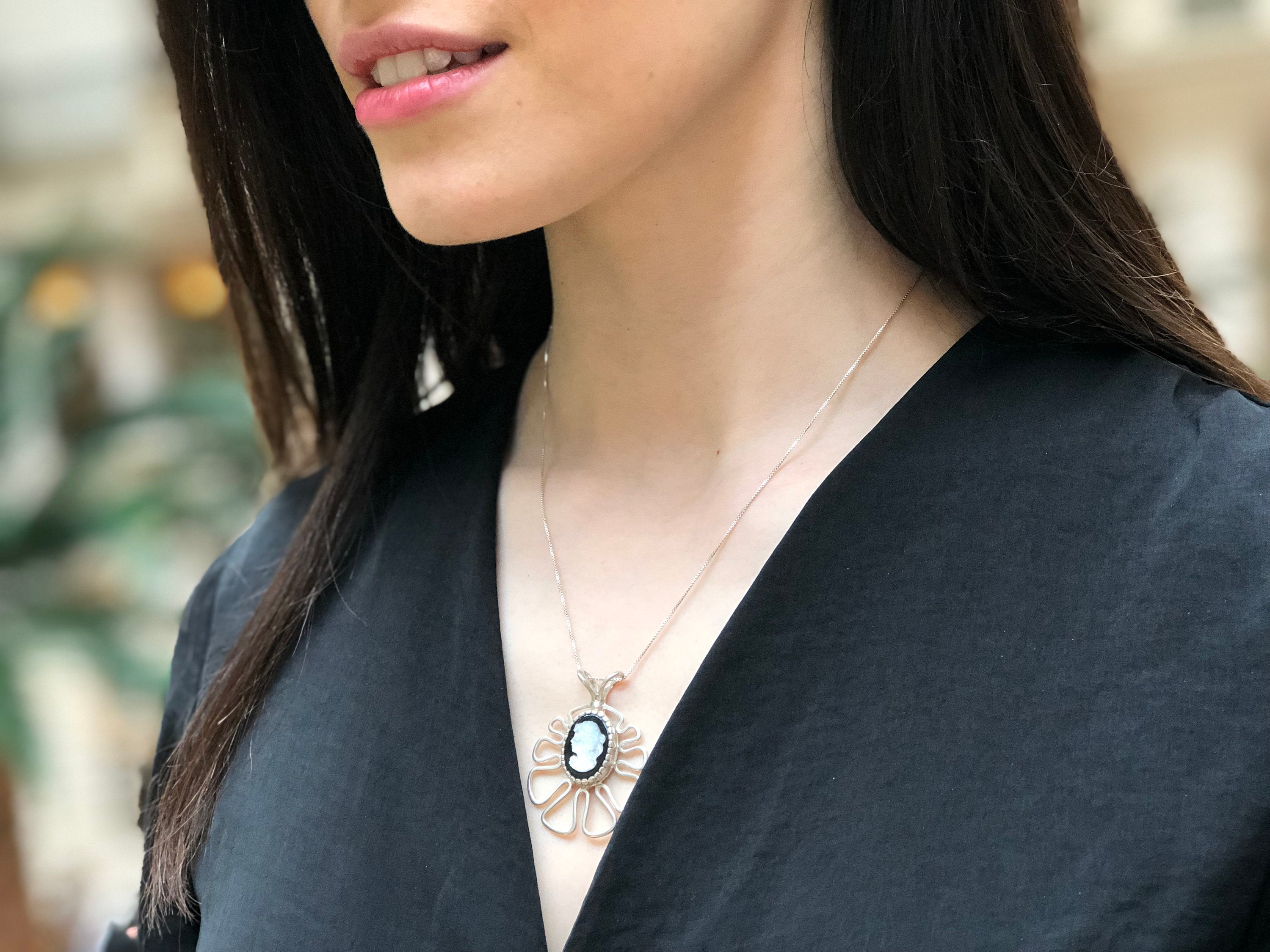 Lady Pendant, Cameo Pendant, Roman Pendant, Vintage Pendant, Carved Pendant, Victorian Pendant, Solid Silver Pendant, Mother of Pearl, Onyx