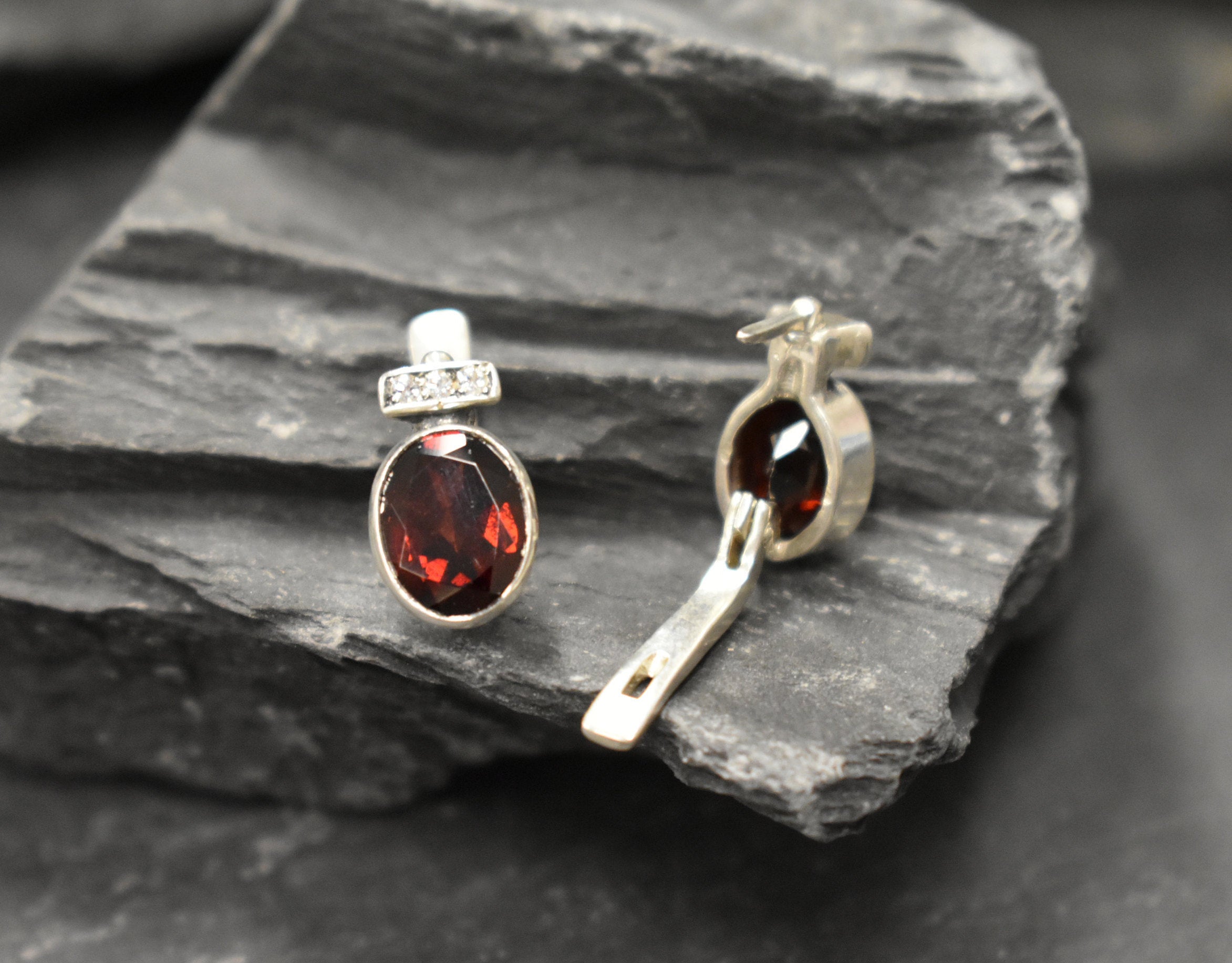 Garnet Earrings, Garnet Studs, January Birthstone, Red Earrings, Red Vintage Studs, January Earrings, Vintage Earrings, 925 Silver Earrings
