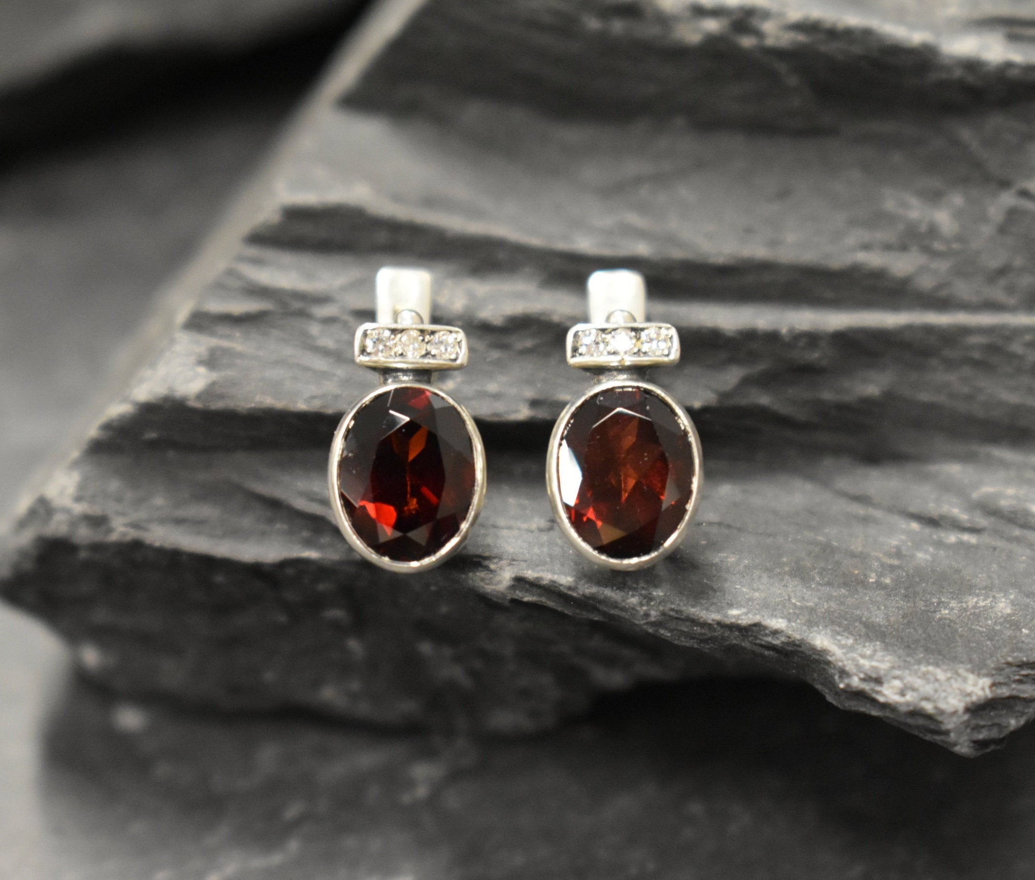 Garnet Earrings, Garnet Studs, January Birthstone, Red Earrings, Red Vintage Studs, January Earrings, Vintage Earrings, 925 Silver Earrings