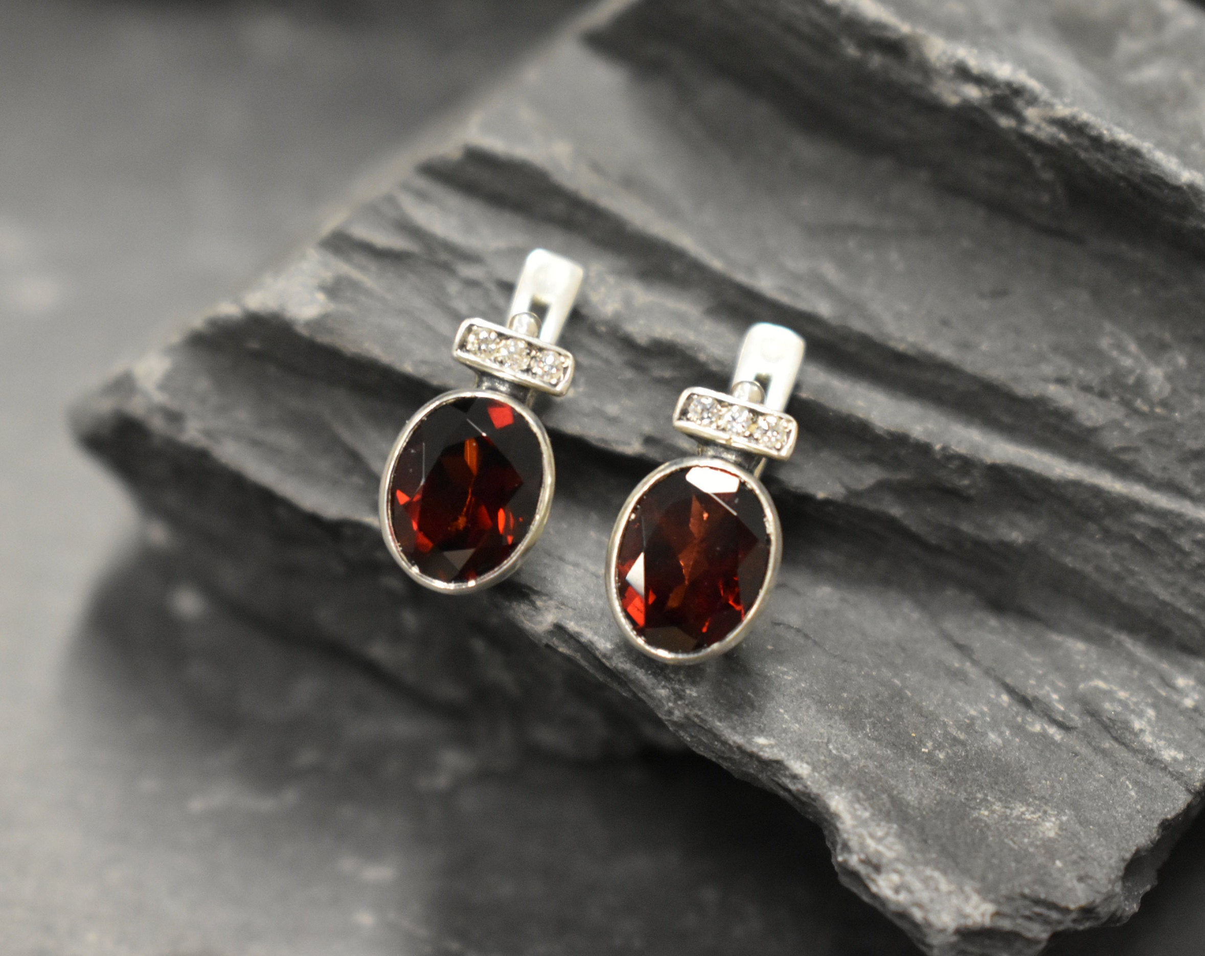 Garnet Earrings, Garnet Studs, January Birthstone, Red Earrings, Red Vintage Studs, January Earrings, Vintage Earrings, 925 Silver Earrings