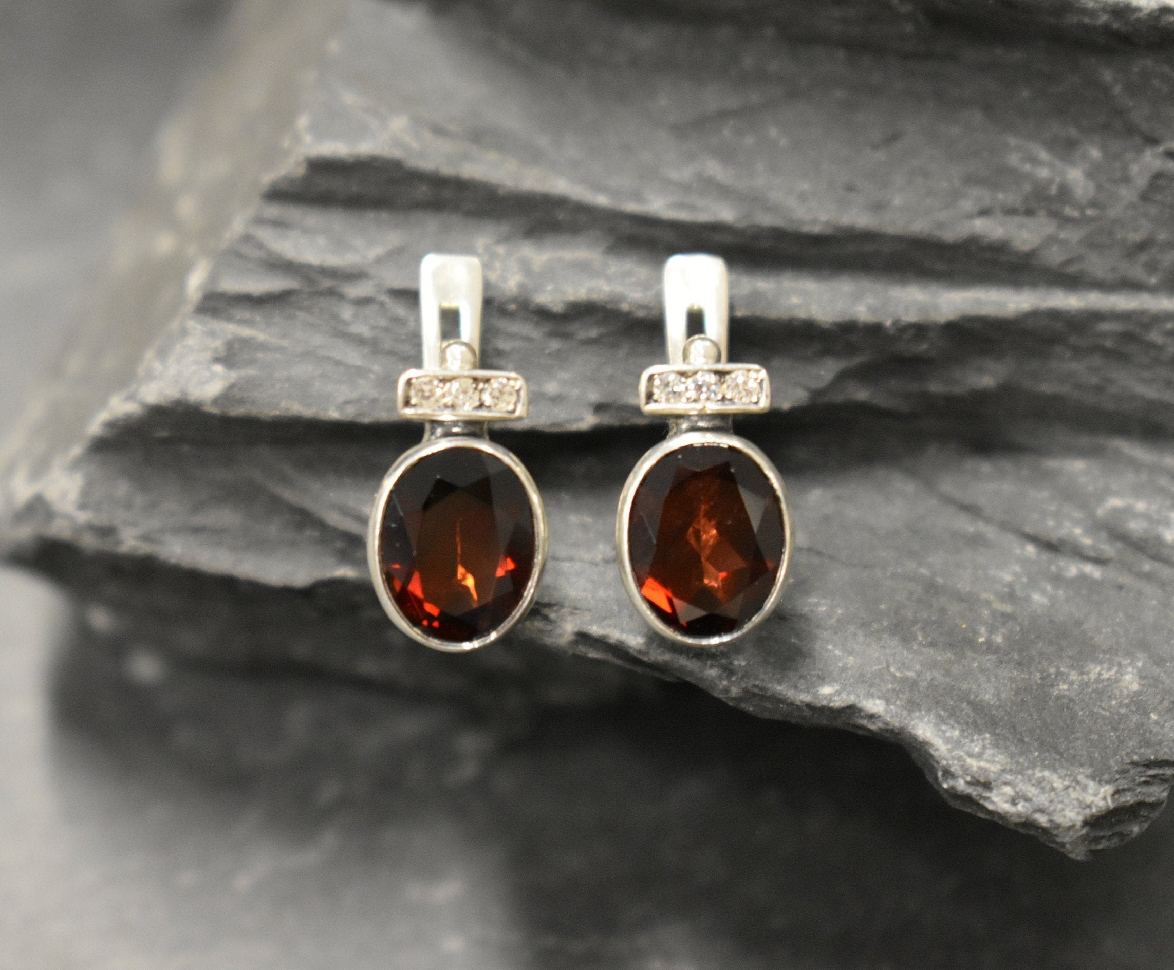 Garnet Earrings, Garnet Studs, January Birthstone, Red Earrings, Red Vintage Studs, January Earrings, Vintage Earrings, 925 Silver Earrings