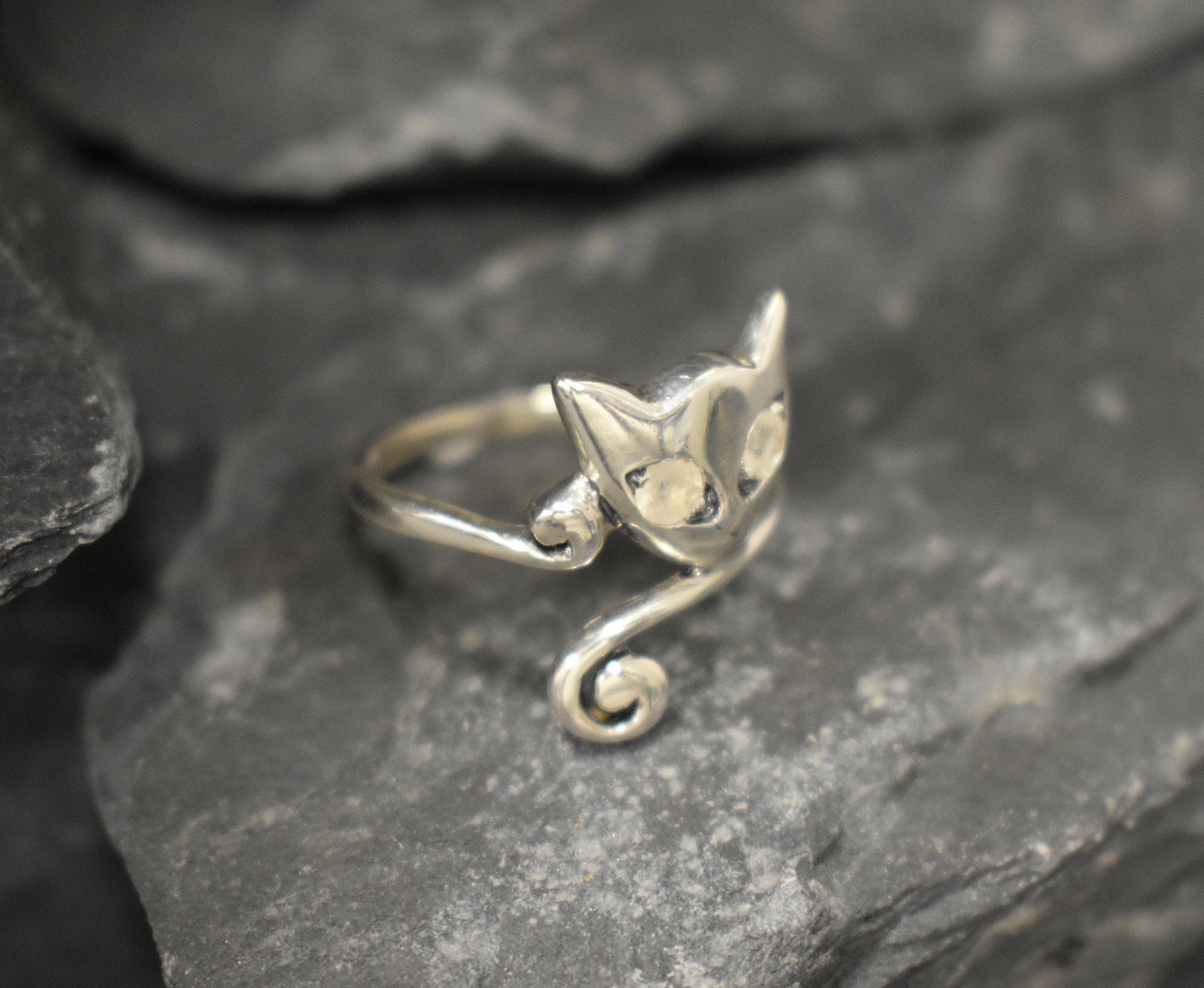 Silver Cat Ring, Natural Moonstone, Kitten Tail Ring, June Birthstone, Cute Cat Ring, Elegant Ring, Moonstone Cat Ring, Solid Silver Ring