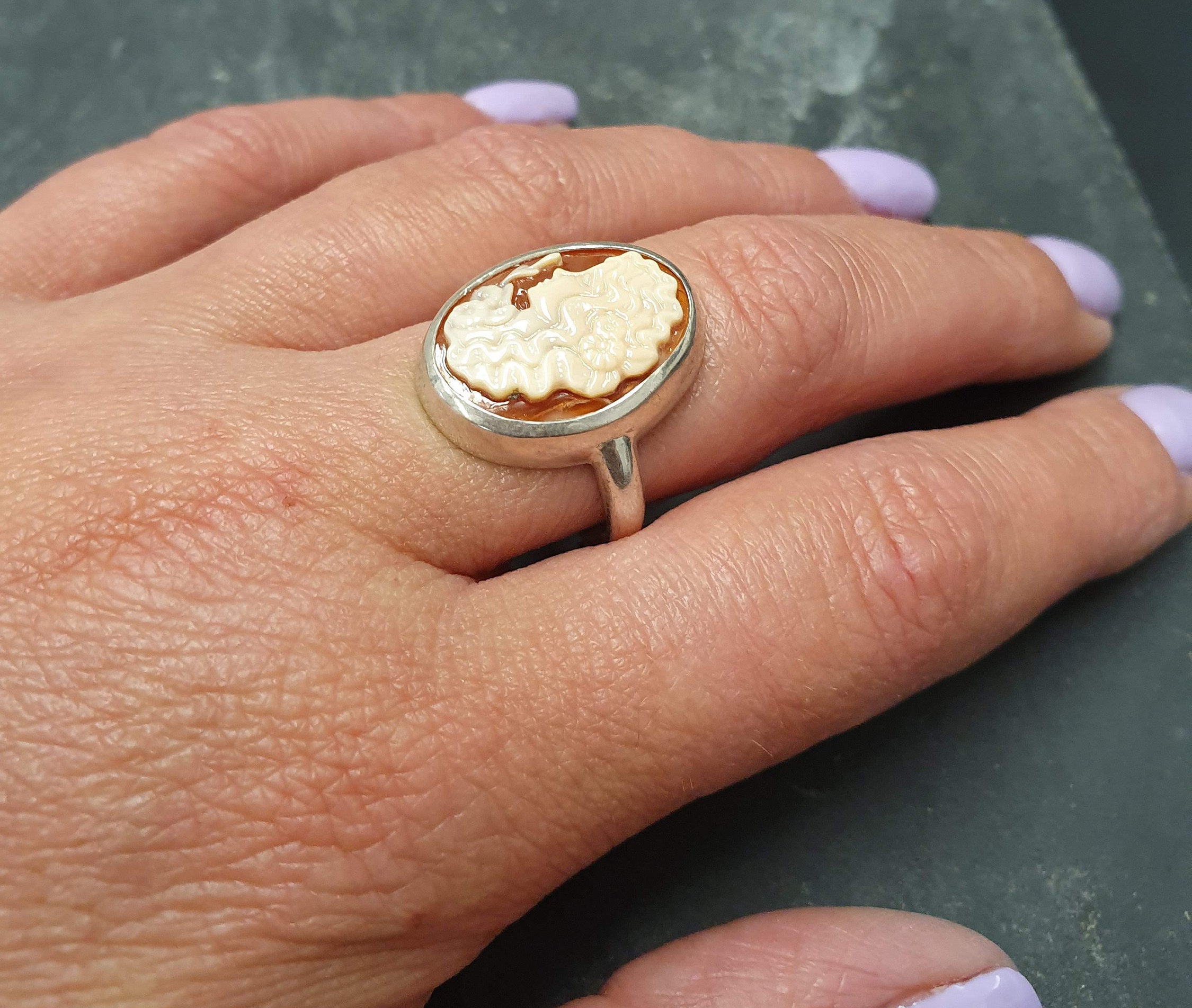 Lady Cameo Ring, Carved Ring, Roman Ring, Red Ring, Statement Ring, Oval Ring, Orange Ring, Vintage Ring, Solid Silver Ring, Mother of Pearl