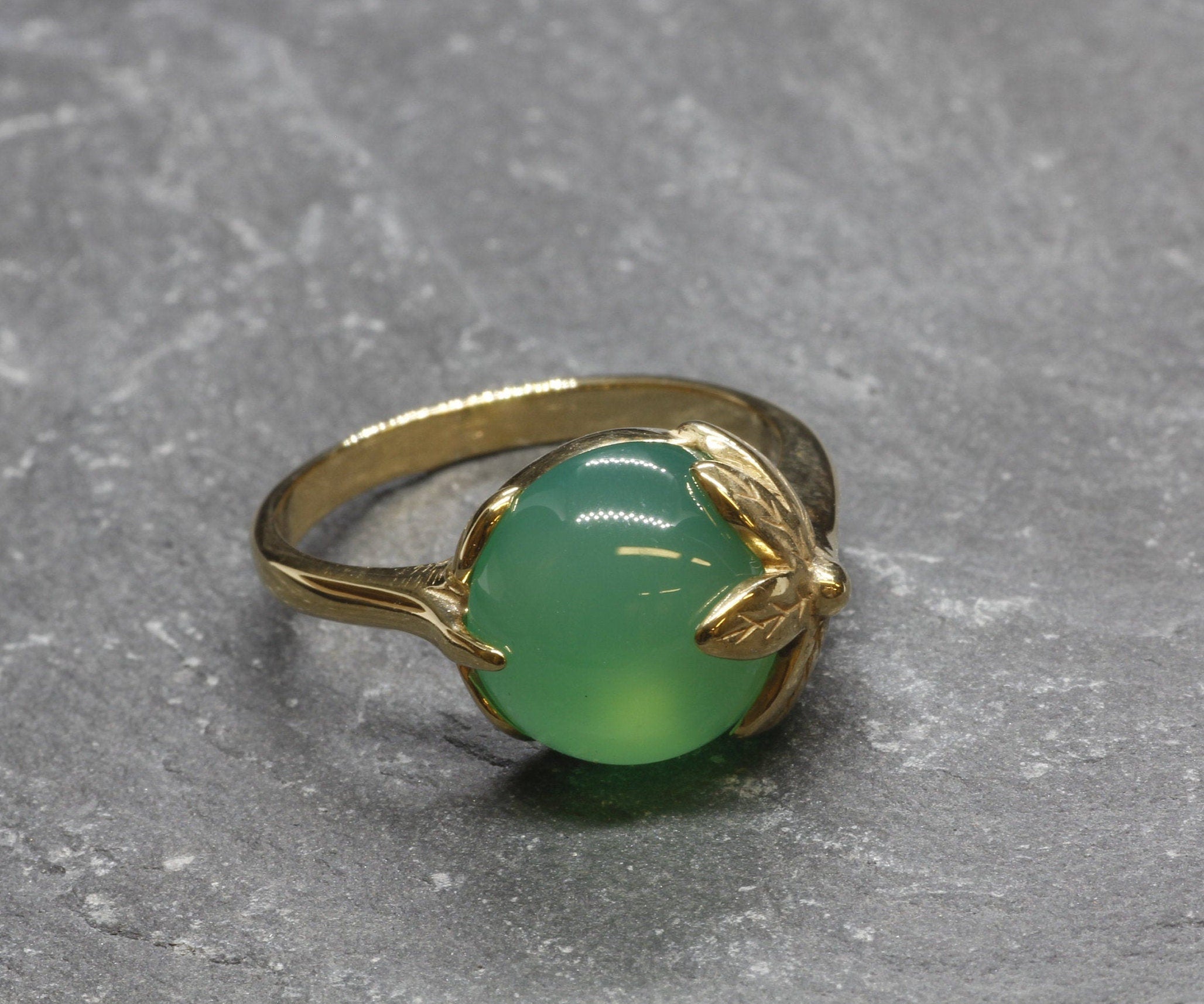 Gold Emerald Ring, Created Emerald, Green Flower Ring, Gold Plated Ring, Leaf Ring, Vintage Ring, Gold Leaf Ring, Antique Ring, Vermeil Ring
