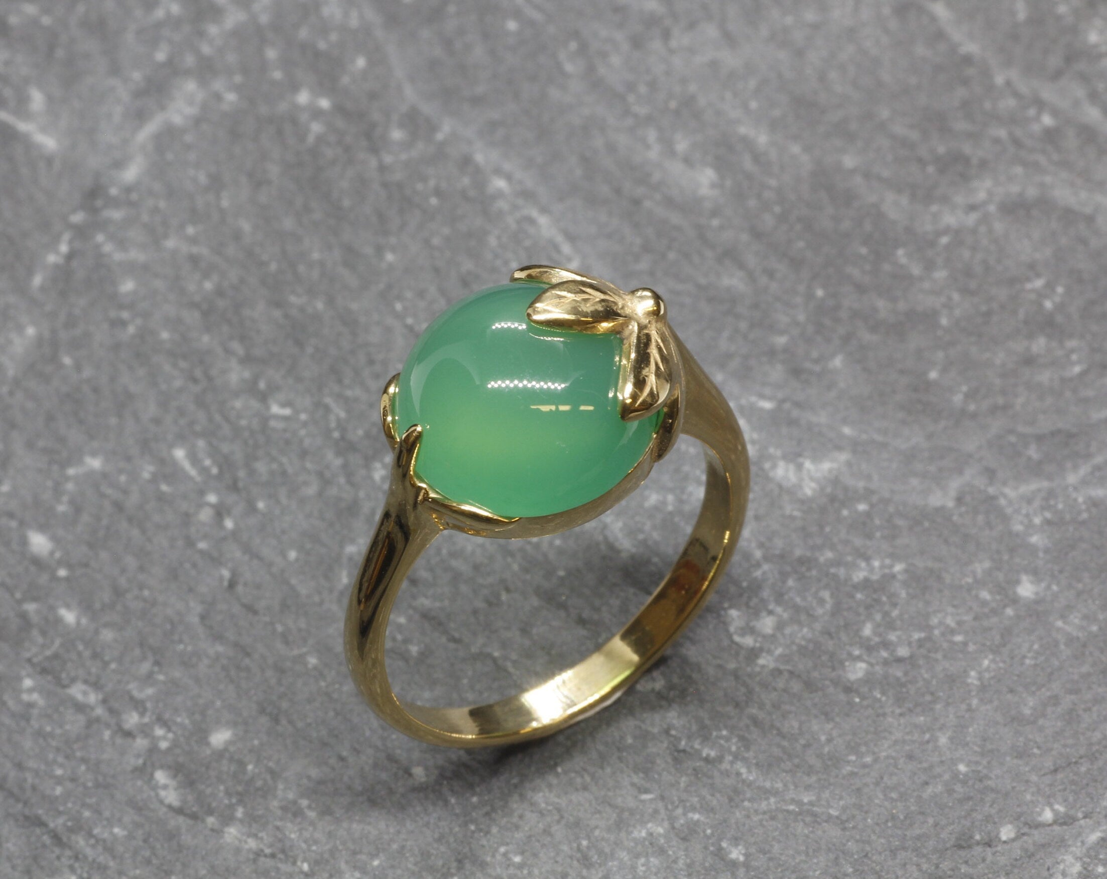 Gold Emerald Ring, Created Emerald, Green Flower Ring, Gold Plated Ring, Leaf Ring, Vintage Ring, Gold Leaf Ring, Antique Ring, Vermeil Ring