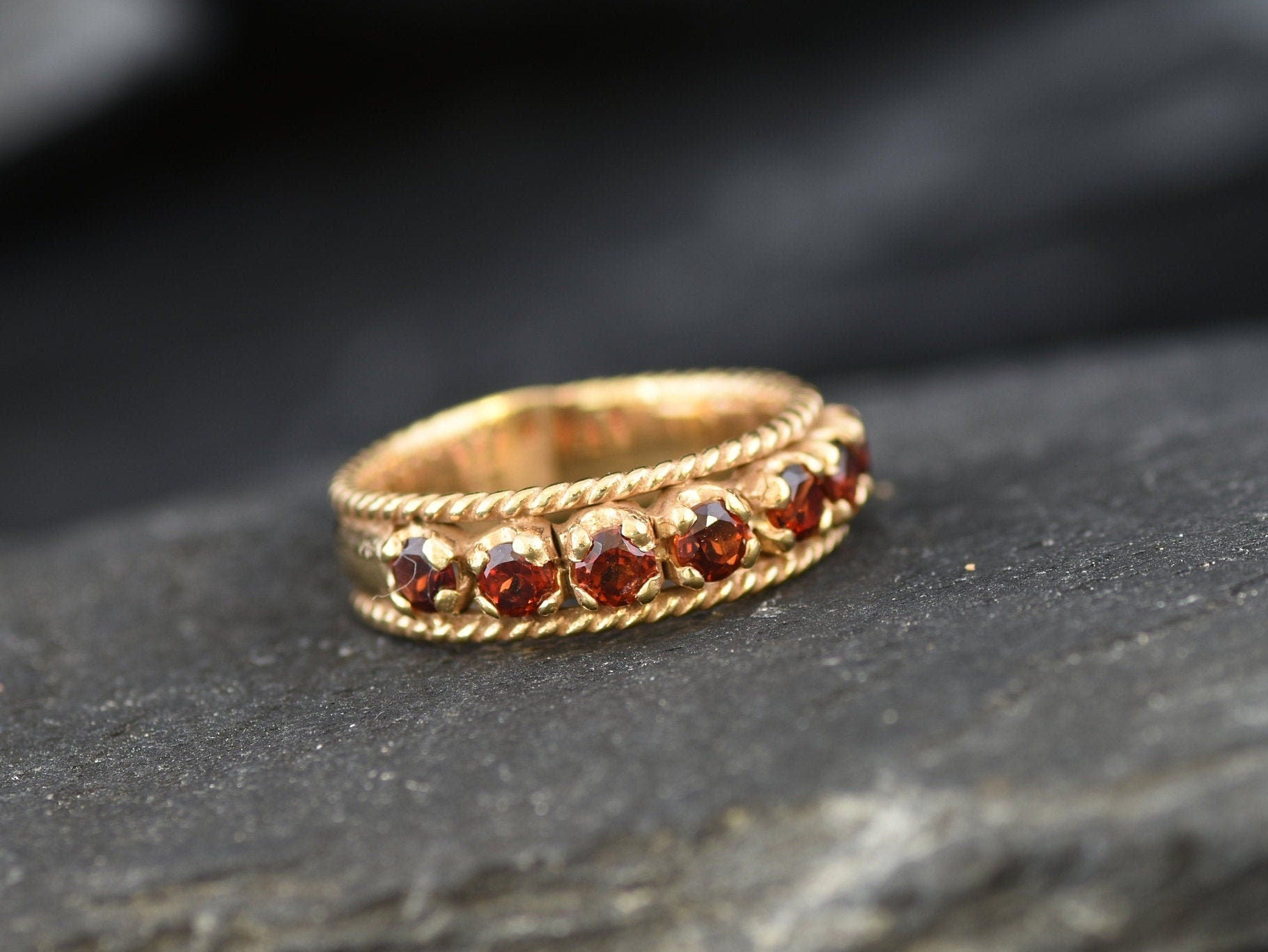 Half Eternity Band, Gold Vintage Ring, Natural Garnet, Garnet Ring, January Birthstone, Gold Birthstone Ring, 18K Gold Ring, Gold Gemstone