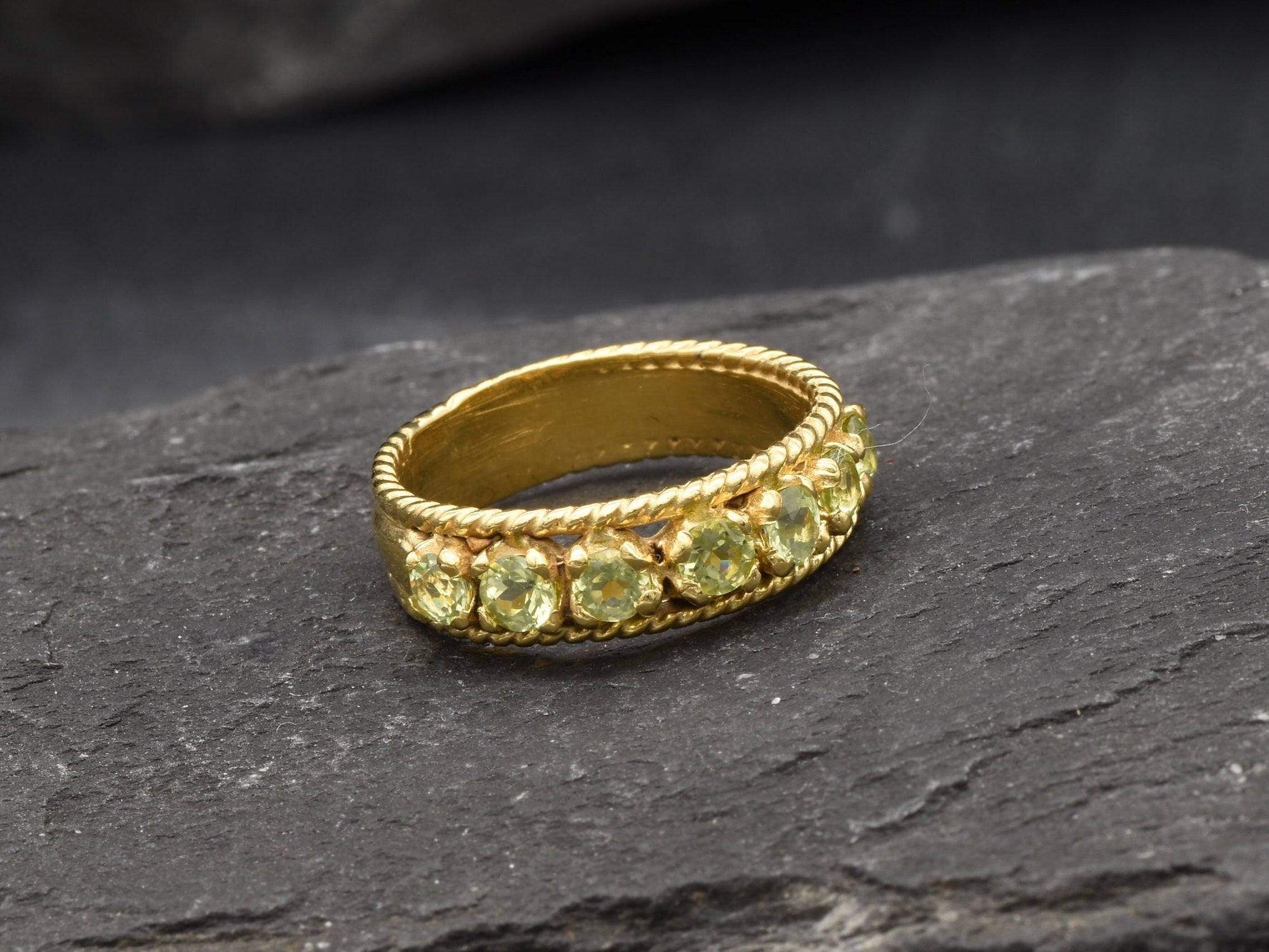 Gold Peridot Ring, Gold Vintage Ring, Natural Peridot, August Birthstone, Peridot ring, Peridot Band, Stackable Band, Vintage Band, Vermeil