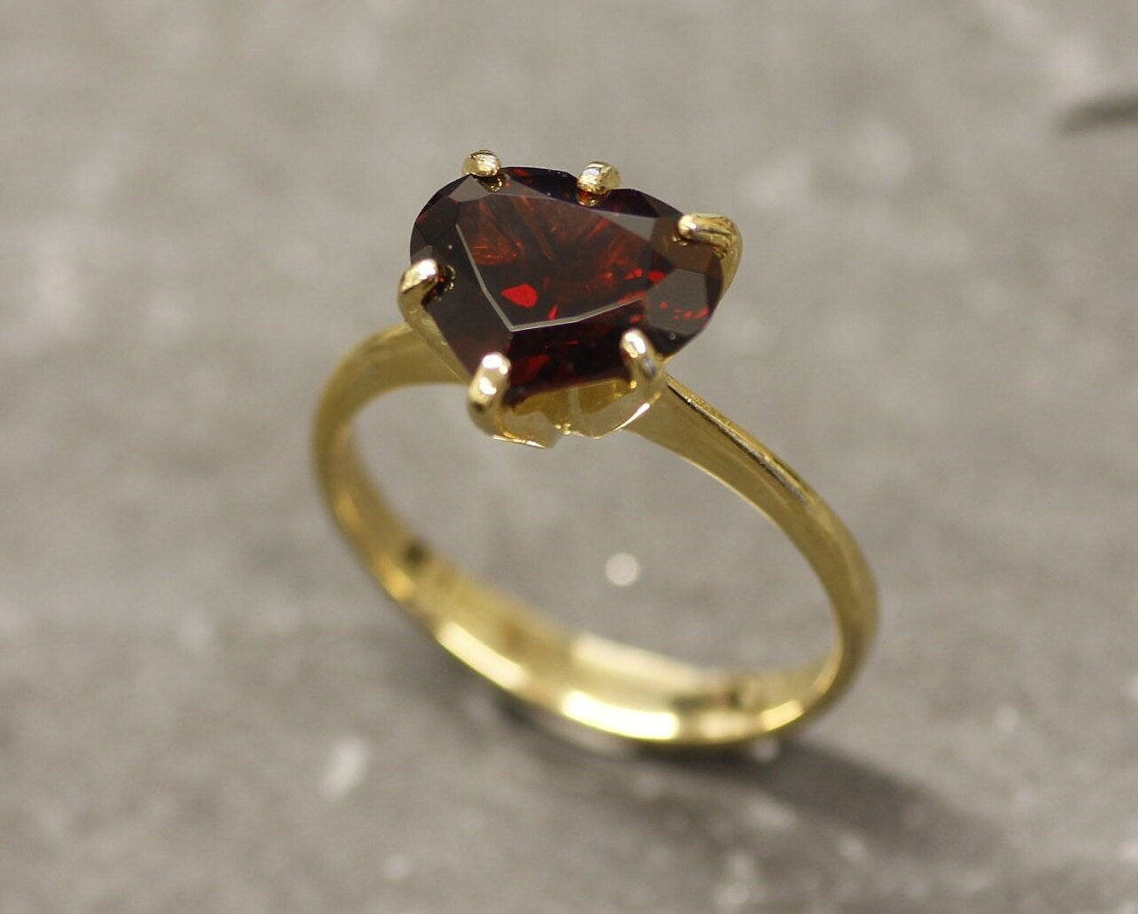 Gold Garnet Ring, Natural Garnet, Heart Ring, Gold Heart Ring, Promise Ring, January Birthstone, Red Heart Ring, Solitaire Ring, Gold Ring