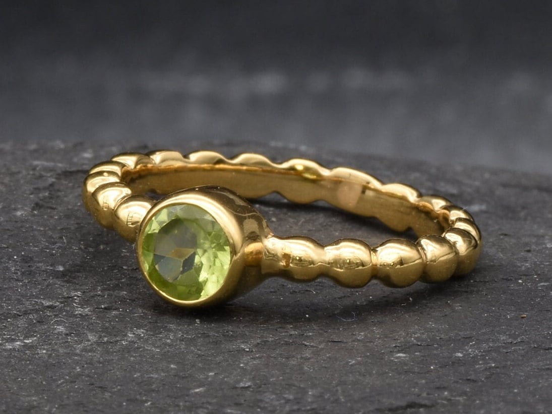 Gold Peridot Ring, Natural Peridot, Stackable Ring, Bubble Band, Beaded Band, August Birthstone, Green Ring, Minimalist Ring, Gold Vermeil