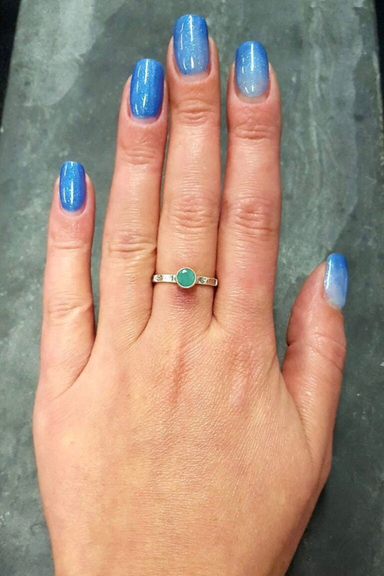 Gold Ruby Ring, Created Ruby, Ruby Solitaire Ring, Round Ruby Ring, Ruby Promise Ring, Created Ruby Ring, Red Stone Ring, Hammered Band, 18K