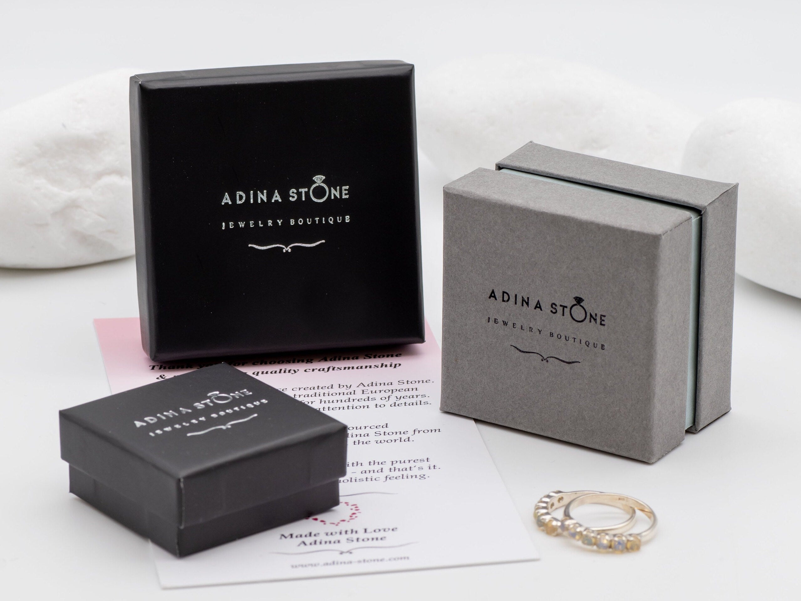 Gold Ruby Ring, Created Ruby, Ruby Solitaire Ring, Round Ruby Ring, Ruby Promise Ring, Created Ruby Ring, Red Stone Ring, Hammered Band, 18K