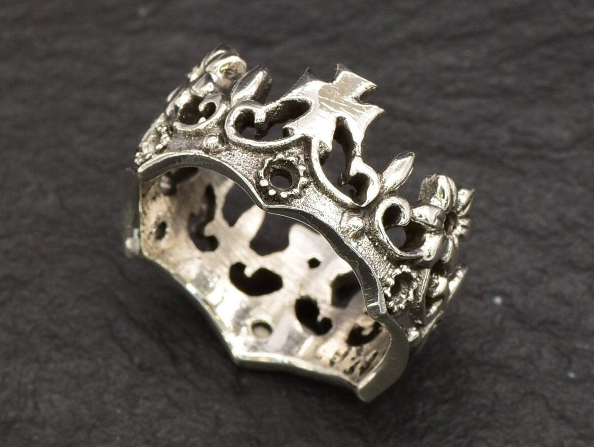 Silver Crown Ring, Gothic Ring, Vintage Crown Band, Sterling Silver Ring, Handmade Crown Ring, Artistic Silver Band, 925 Sterling Silver
